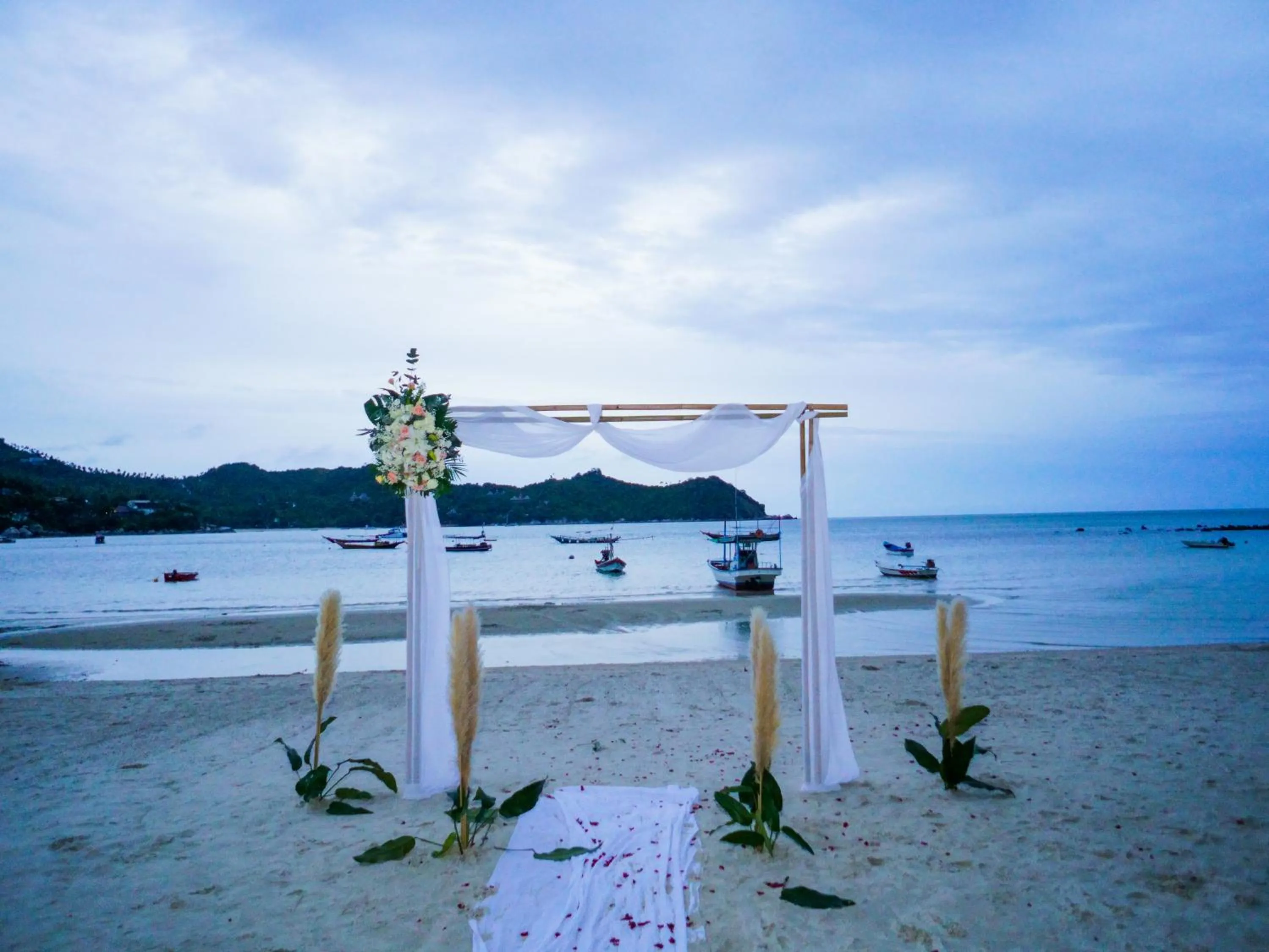 Beach in Havana Beach Resort Phangan