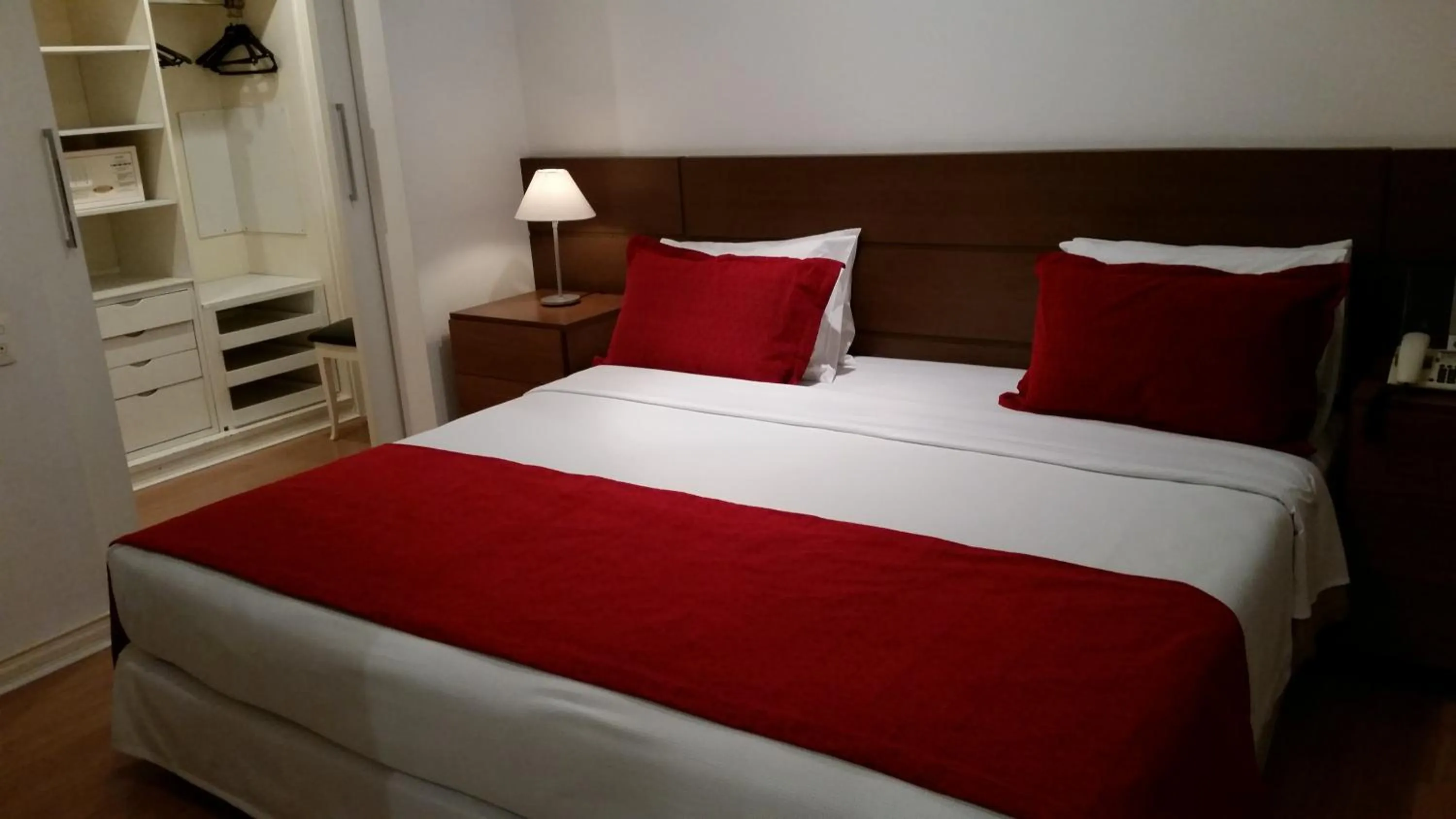 Bed in Landmark Residence - OFICIAL