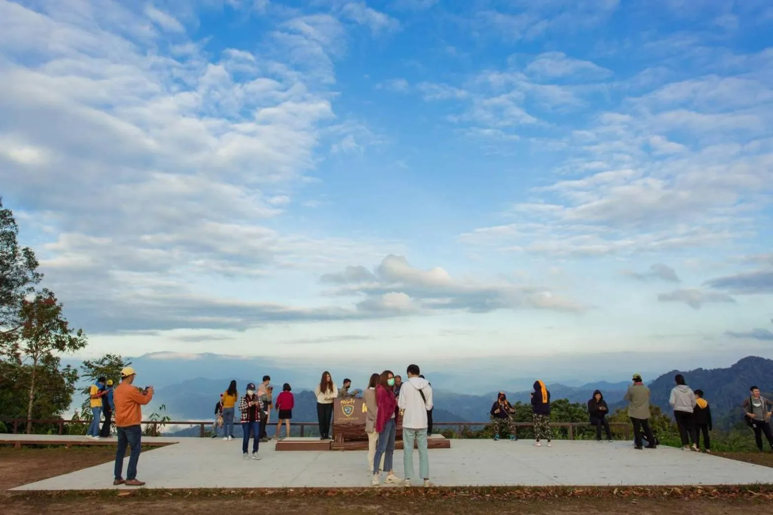 Activities in Kaengkrachan Boathouse Paradise Resort