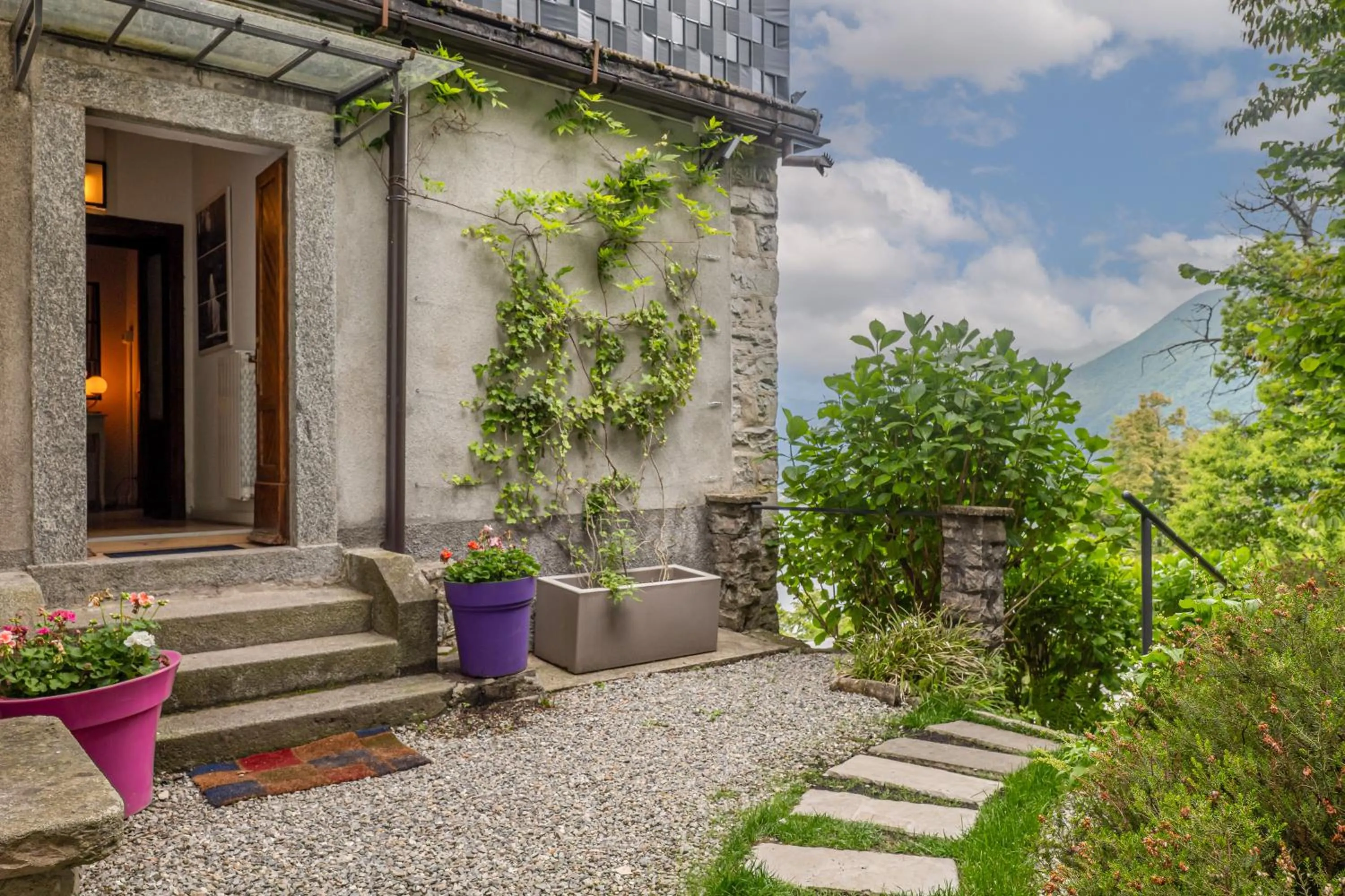 Facade/entrance in Essentia Guest House