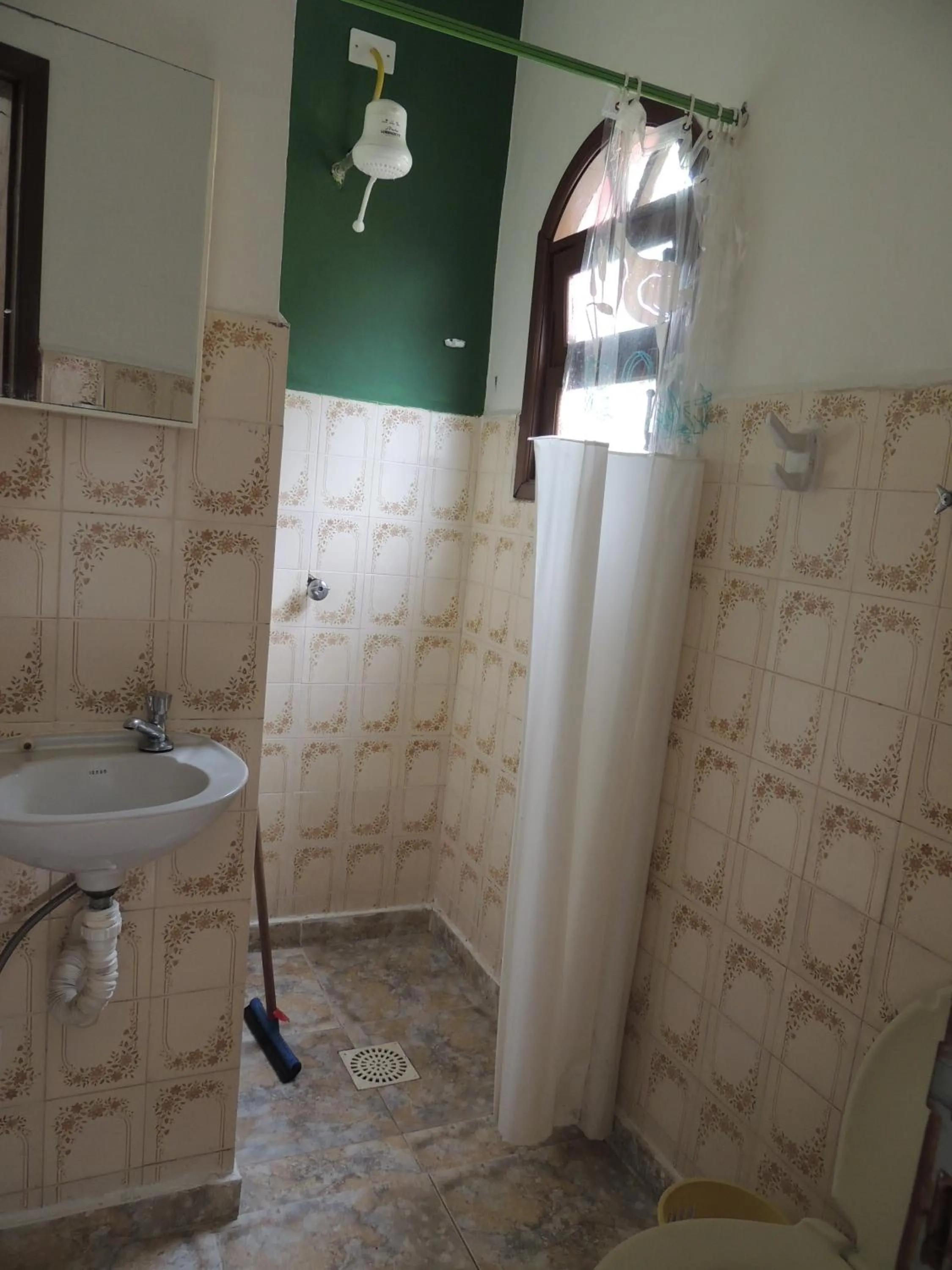 Shower in Chale Colonial
