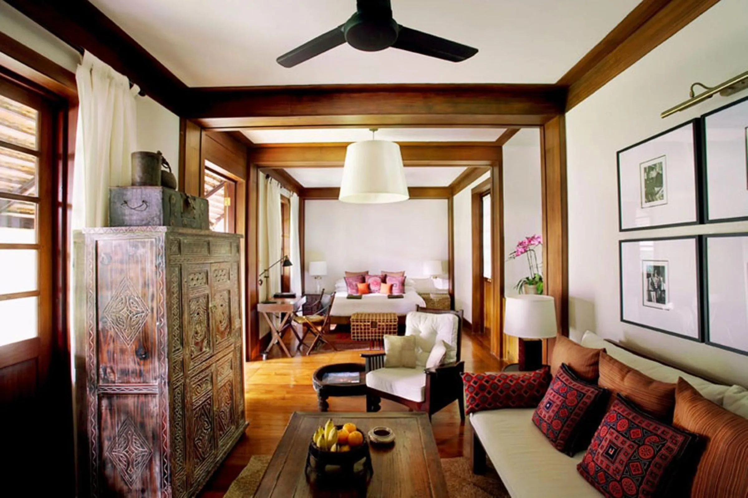 Seating area, Bed in Tamarind Village