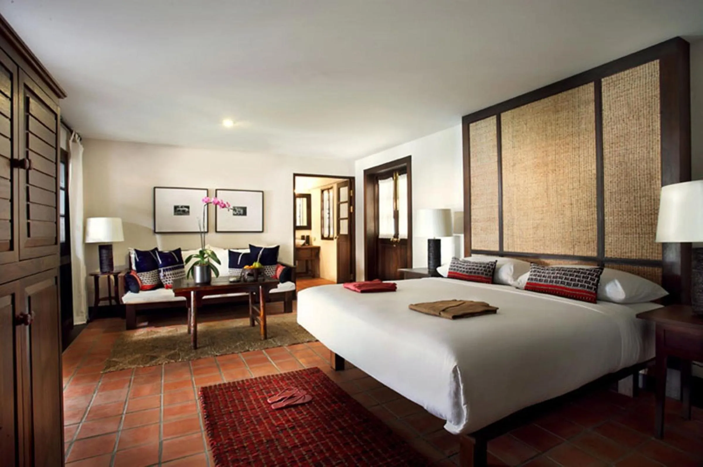 Photo of the whole room, Bed in Tamarind Village