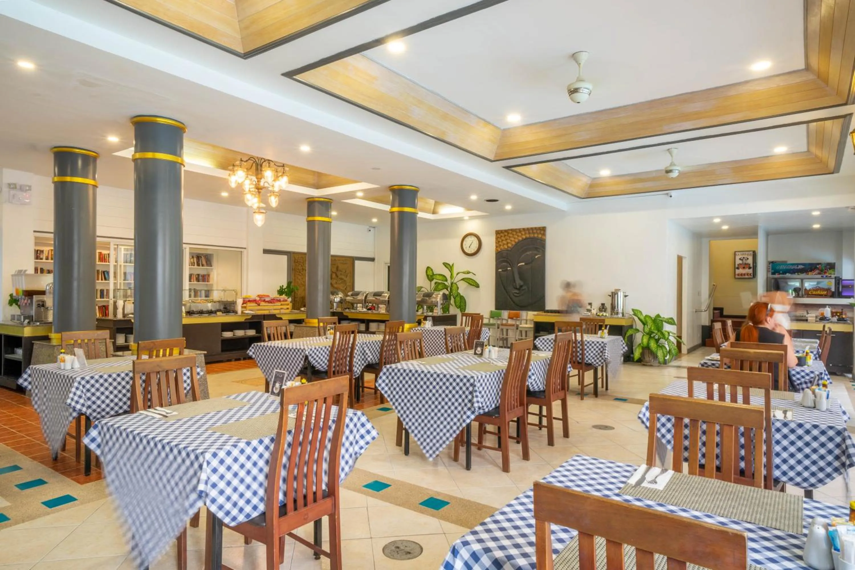 Restaurant/places to eat in La Vintage Resort - Patong, Phuket