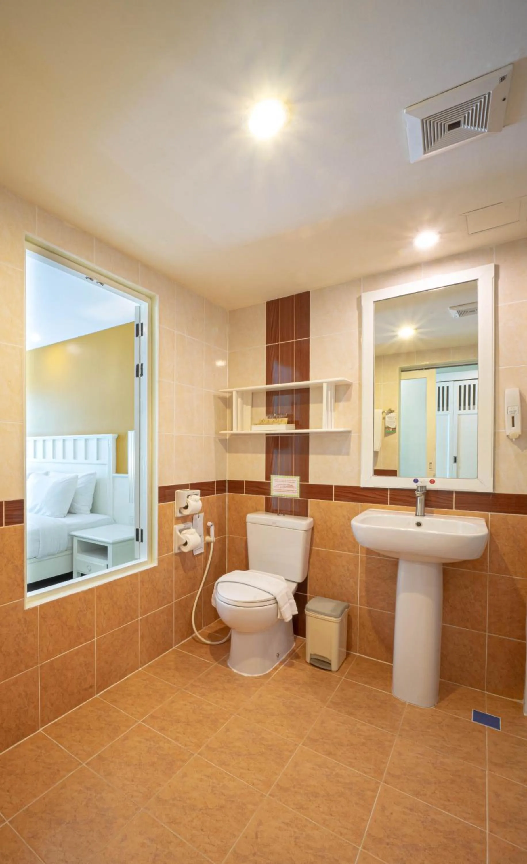 Bathroom in La Vintage Resort - Patong, Phuket