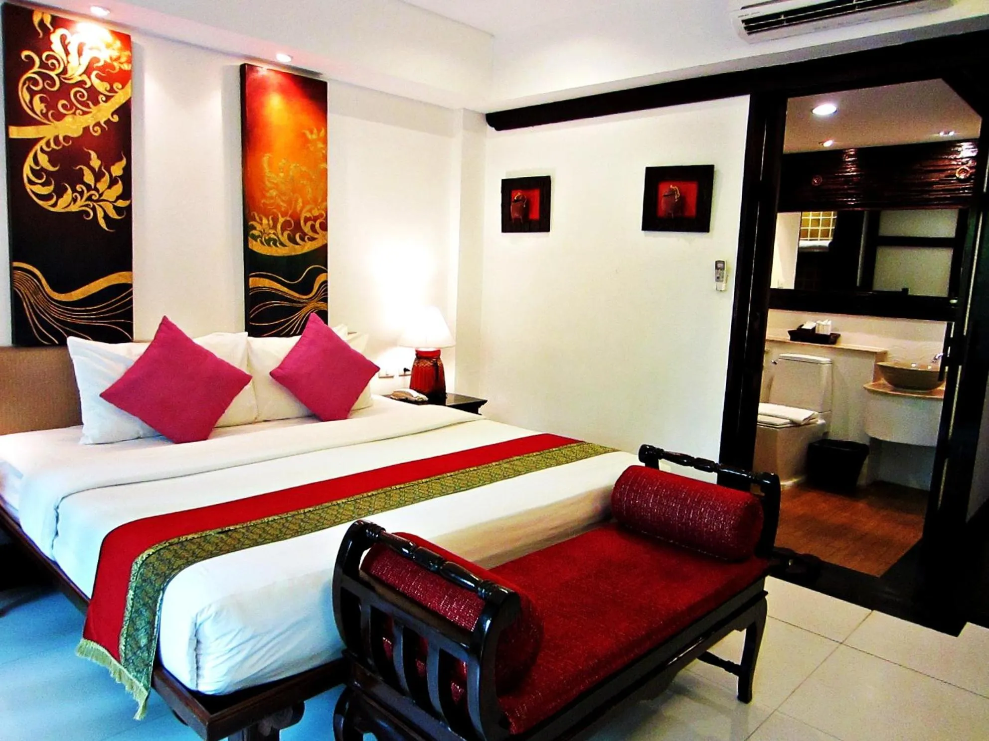 Bed in Yantarasri Resort