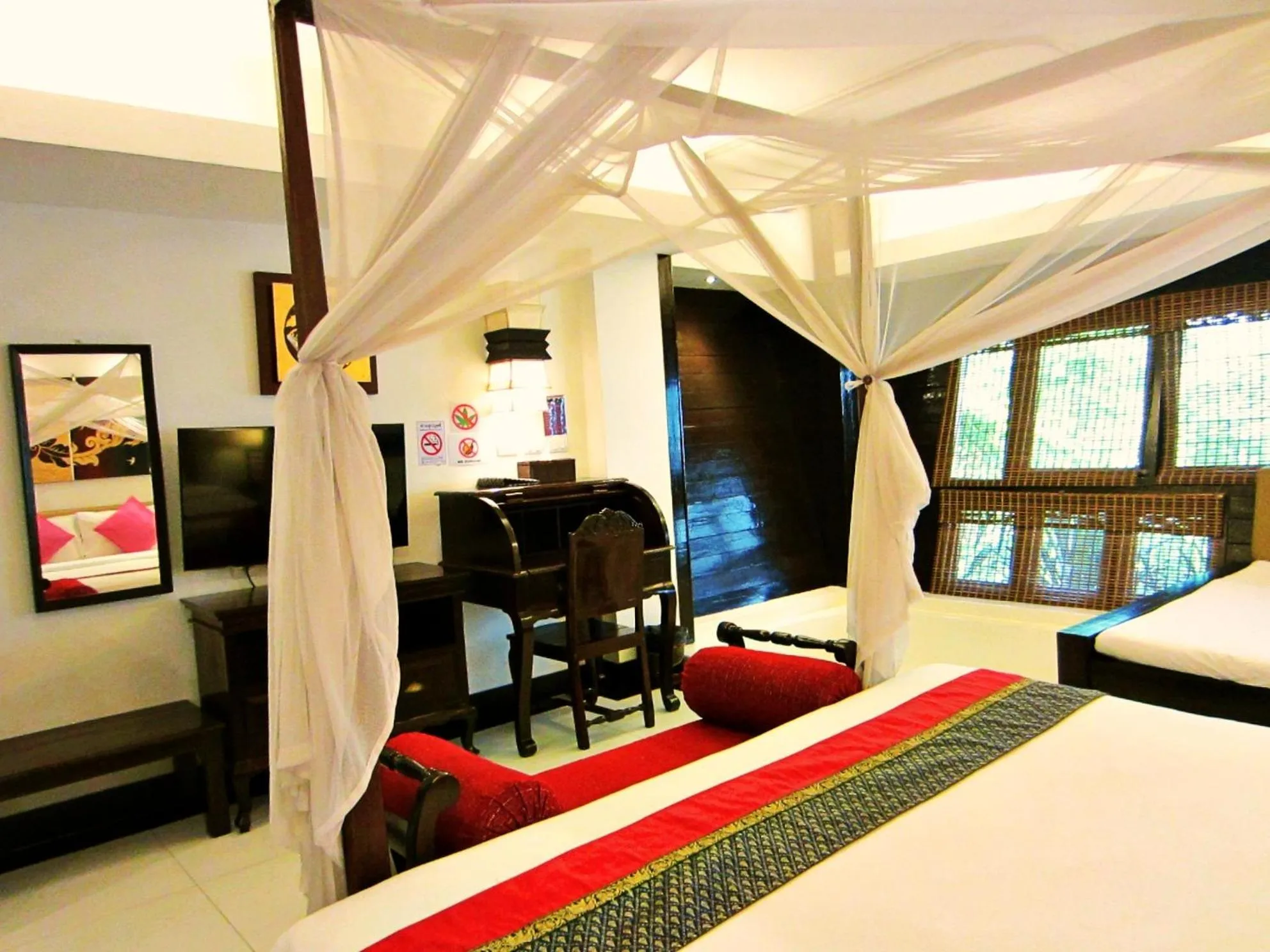 Bed in Yantarasri Resort