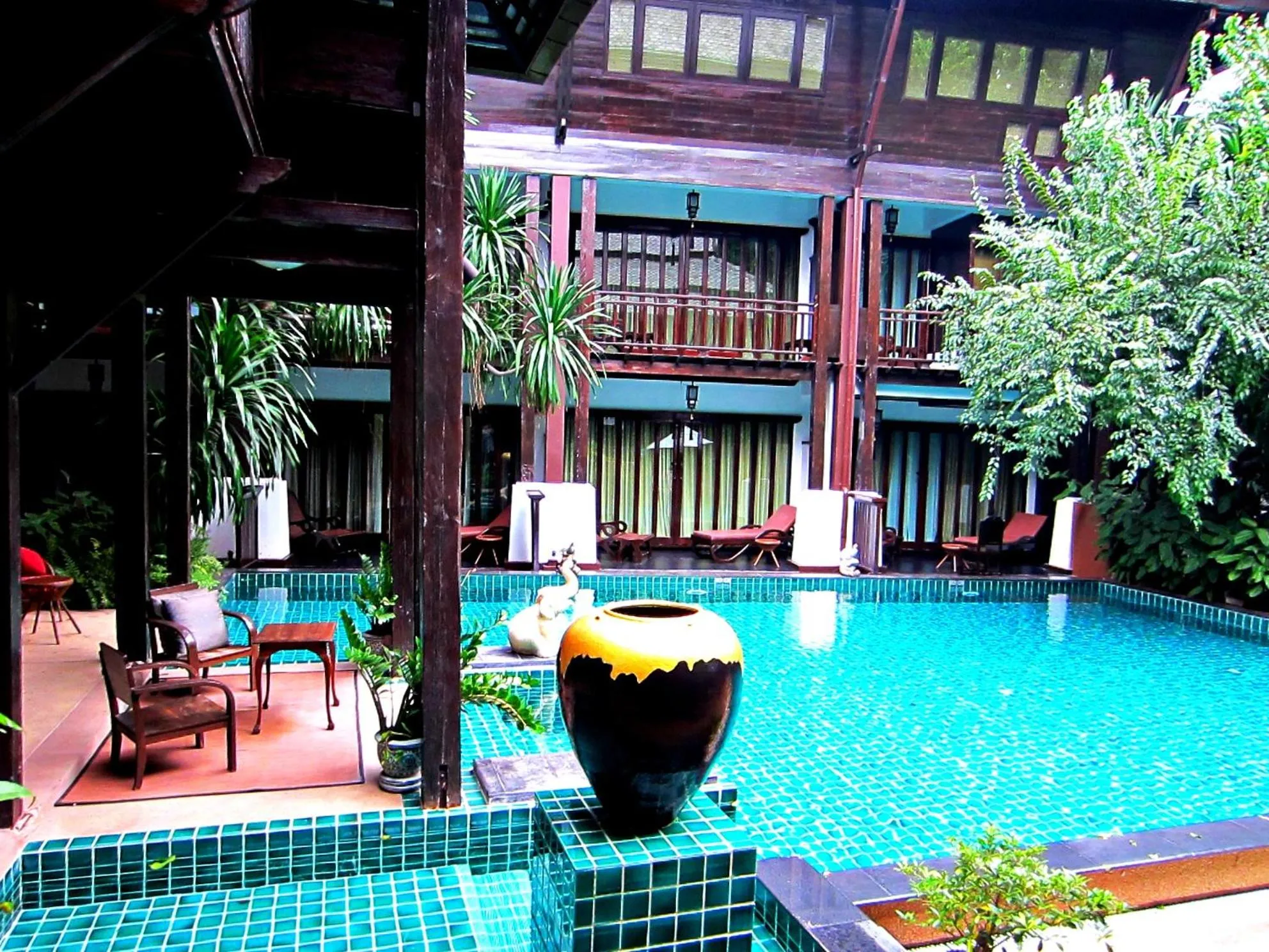 Swimming pool in Yantarasri Resort