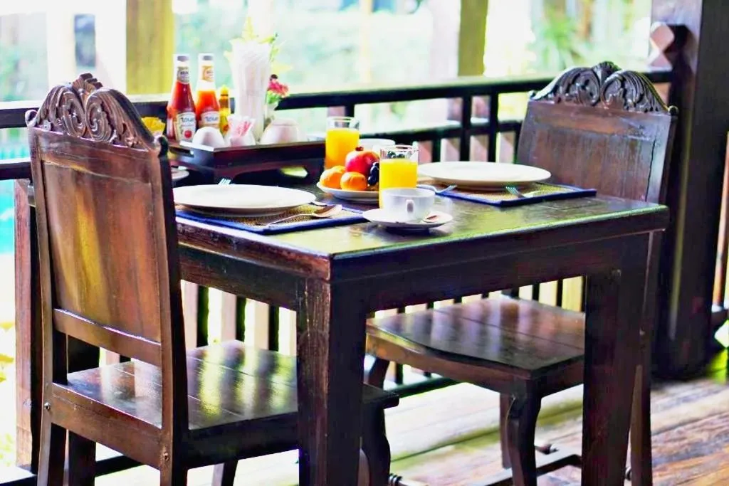 Restaurant/places to eat in Yantarasri Resort