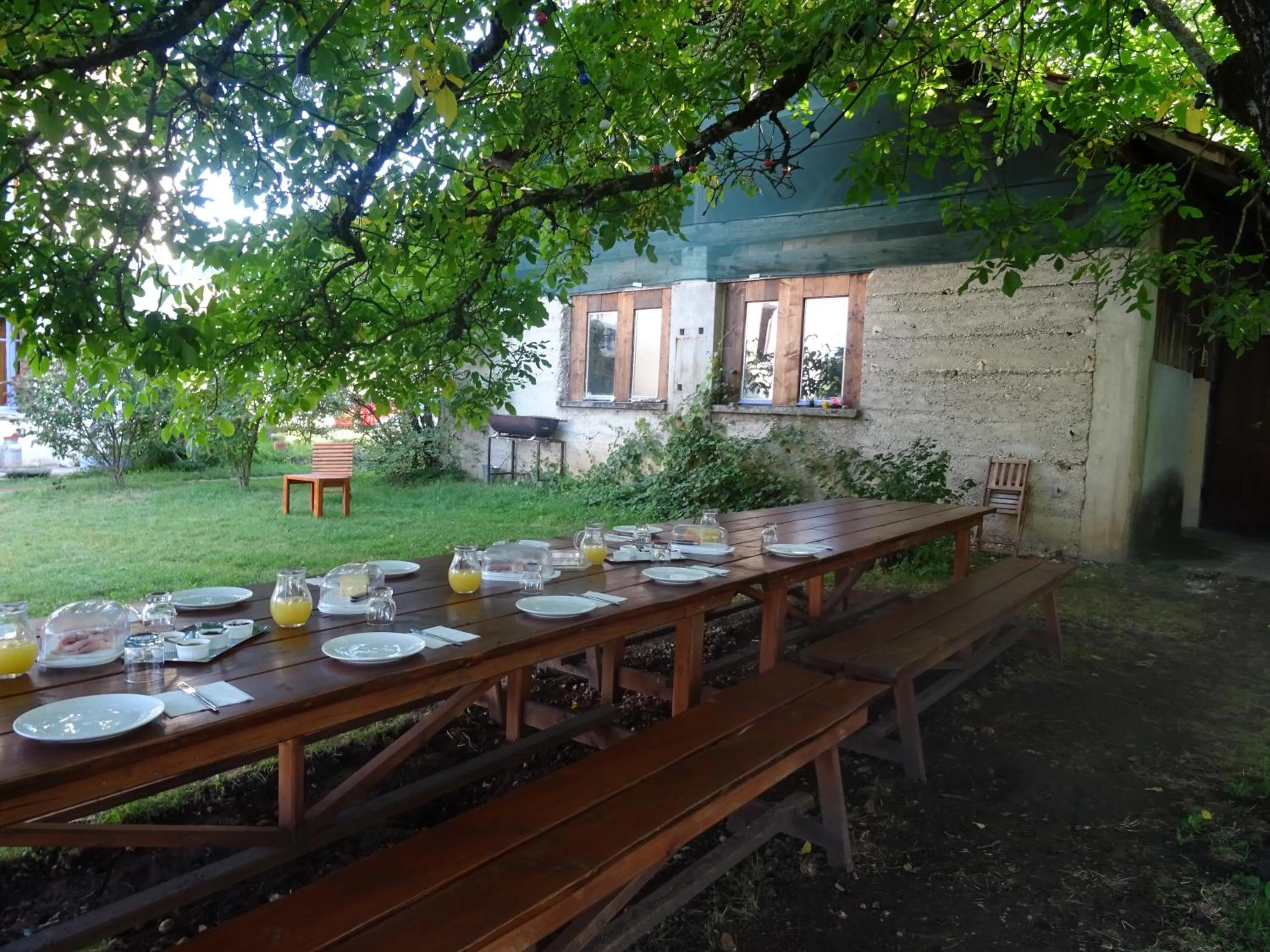 Property building in Goute la vie