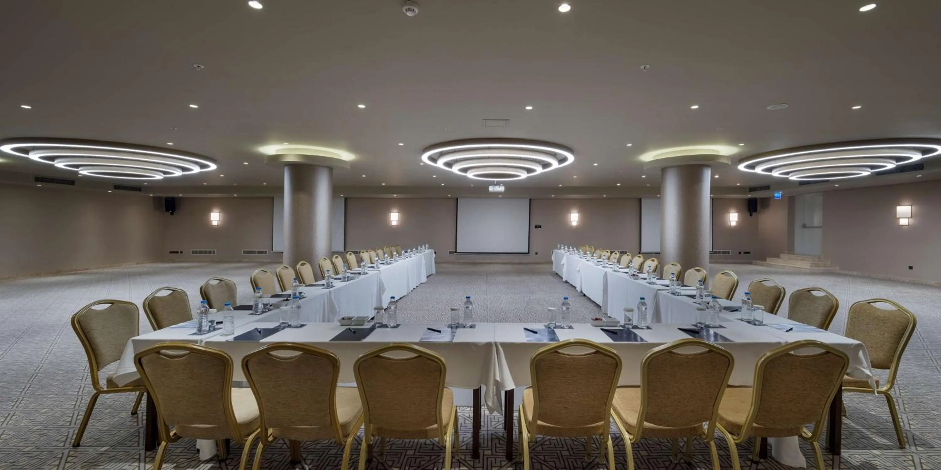 Meeting/conference room in Mersin HiltonSA
