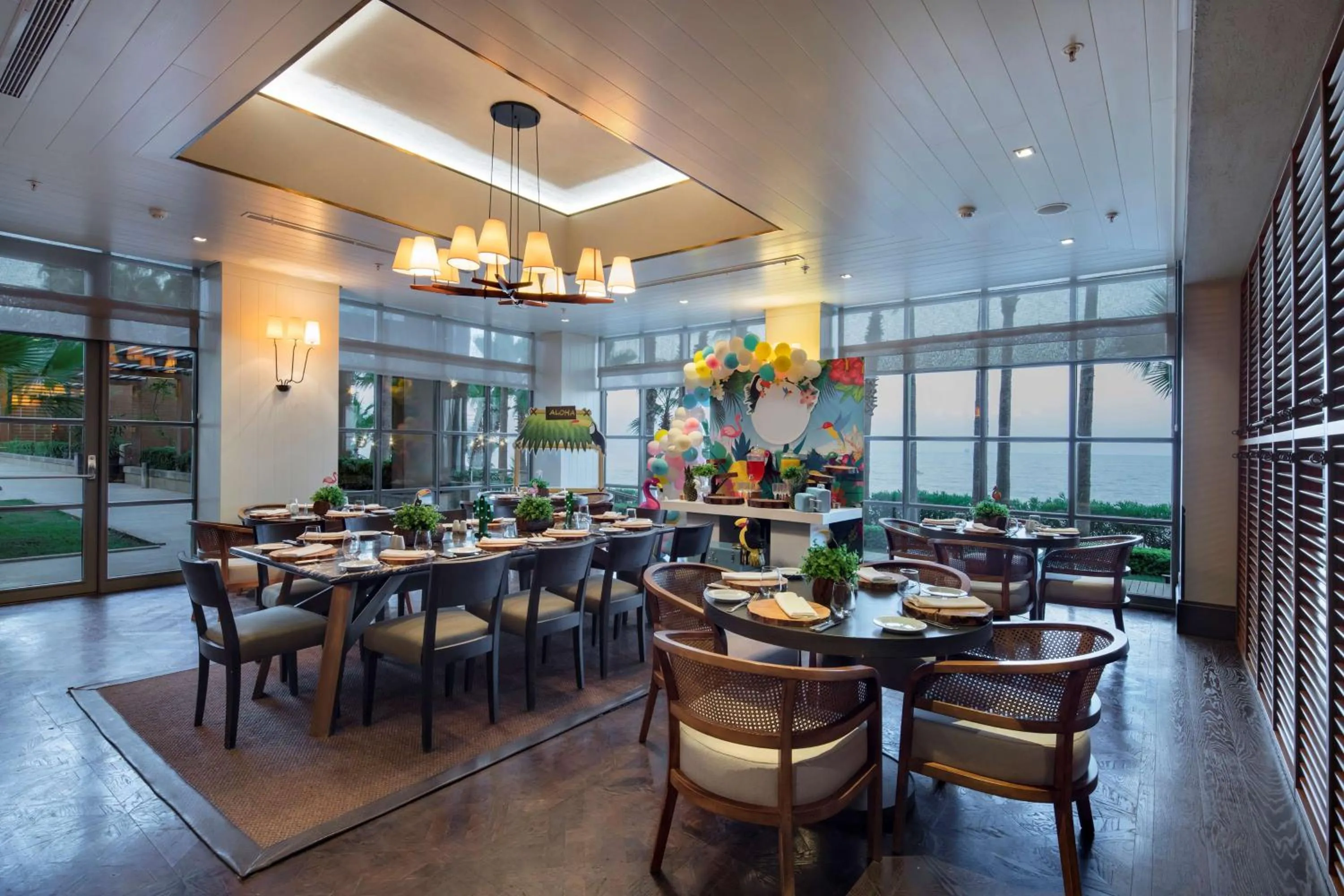 Restaurant/places to eat in Mersin HiltonSA