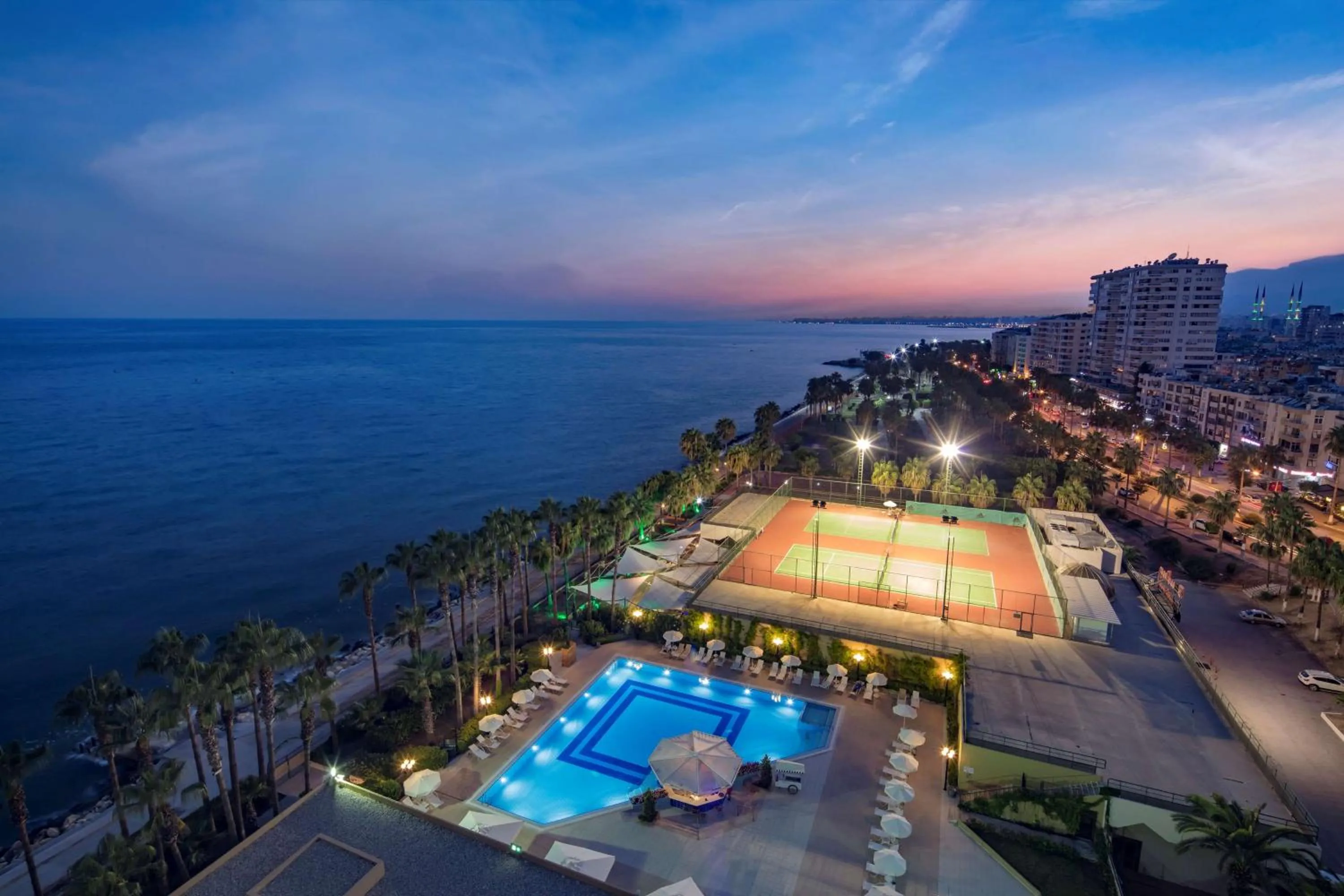 Pool view in Mersin HiltonSA