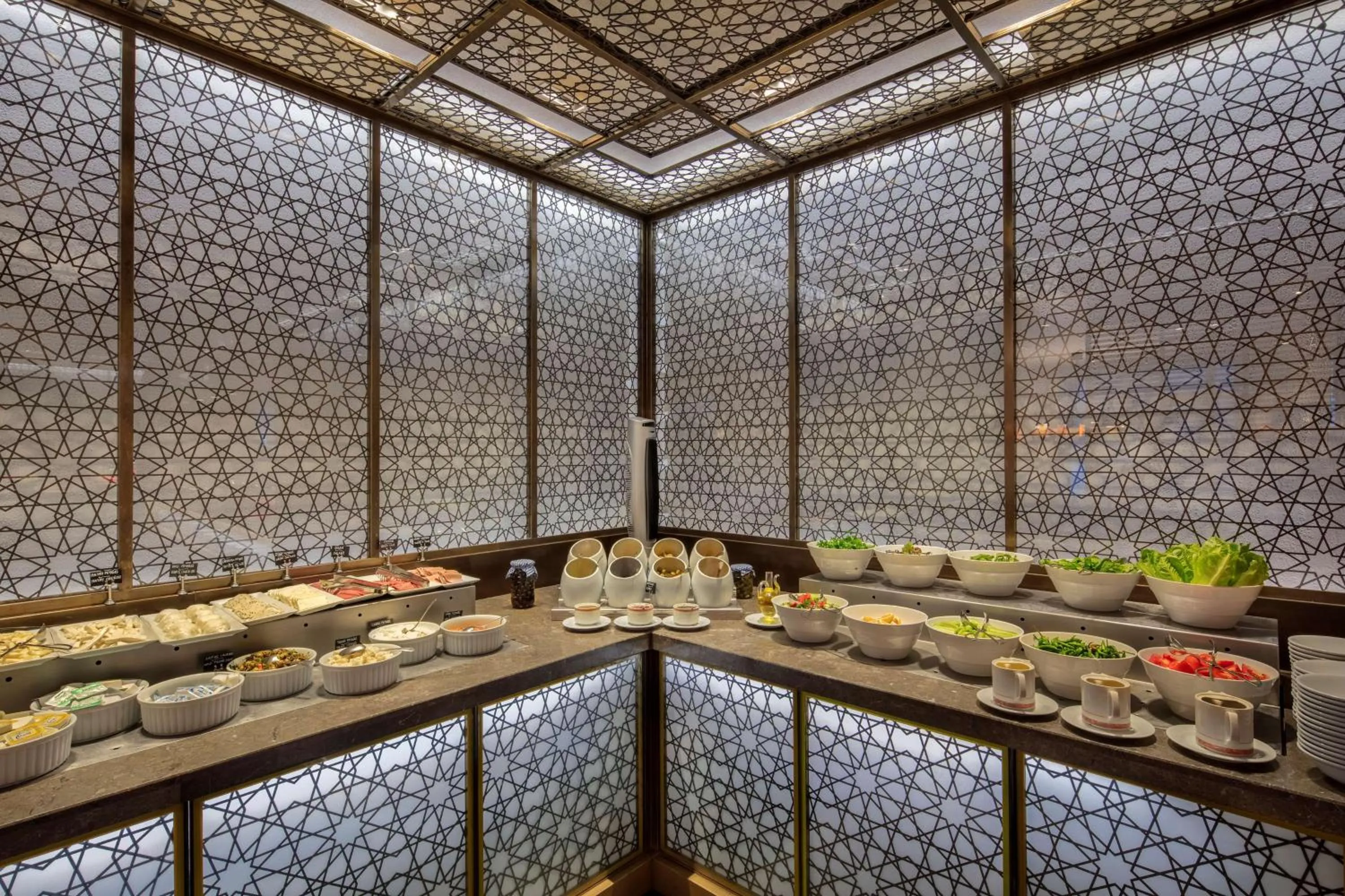 Breakfast in Mersin HiltonSA