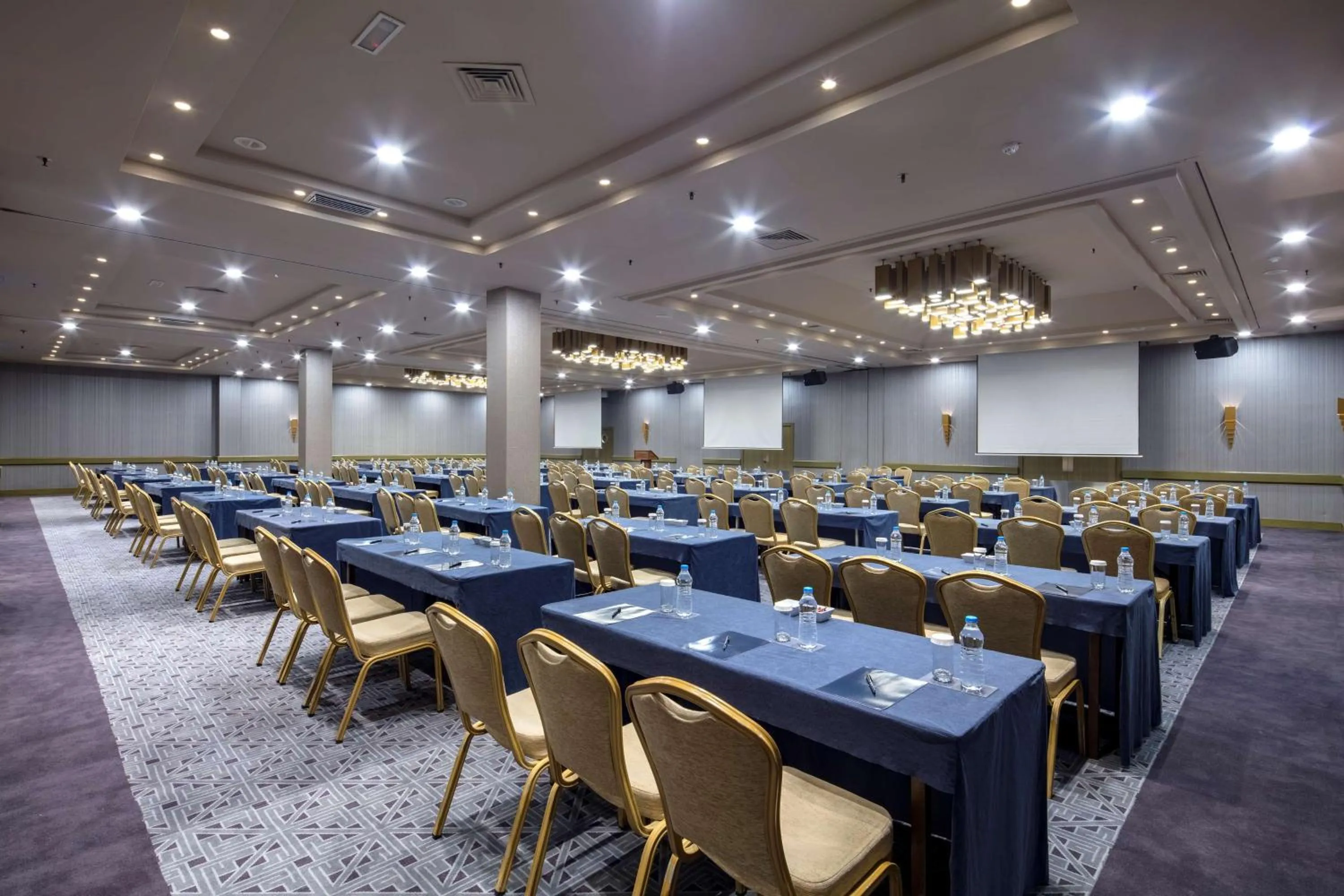 Meeting/conference room in Mersin HiltonSA