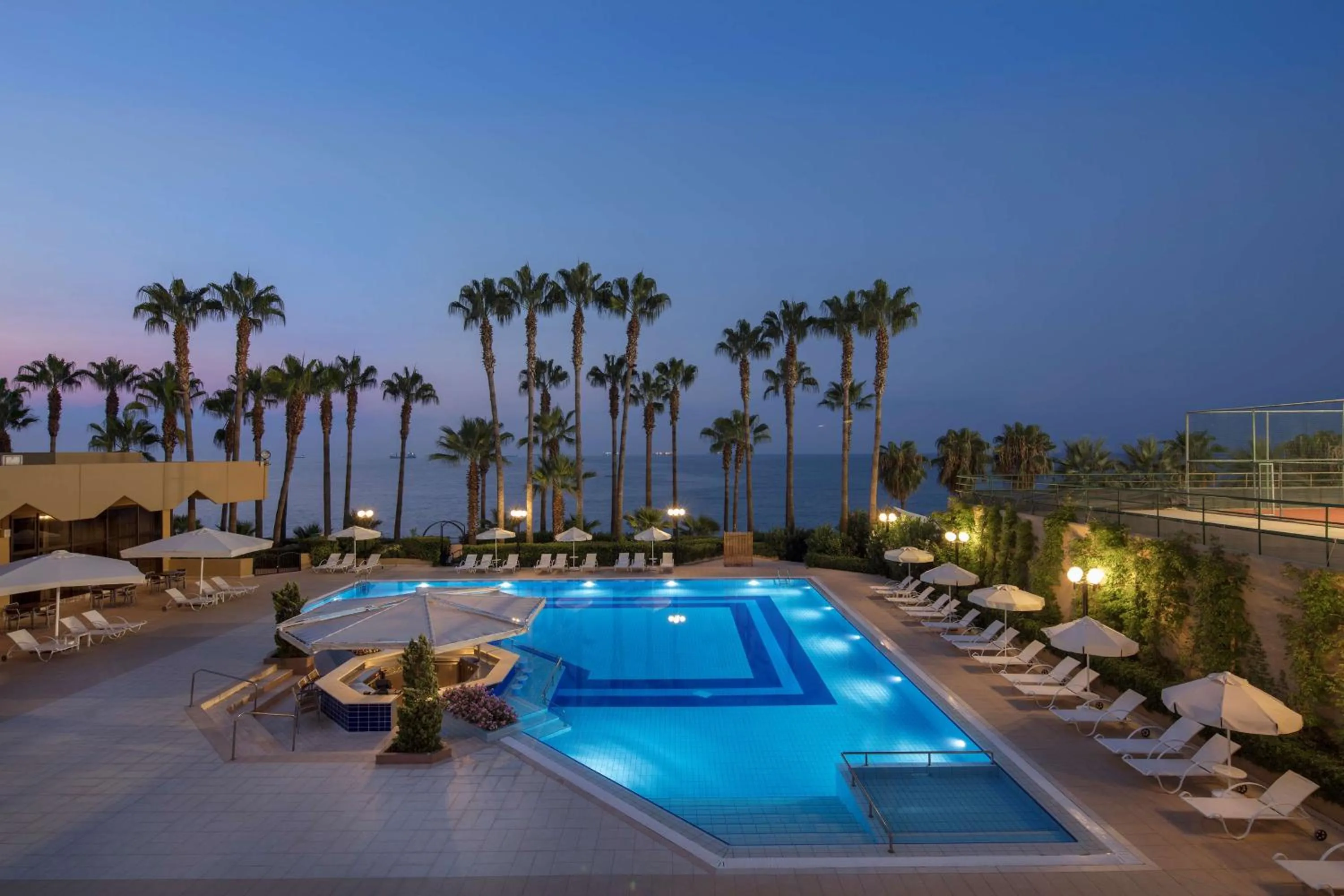 Pool view in Mersin HiltonSA