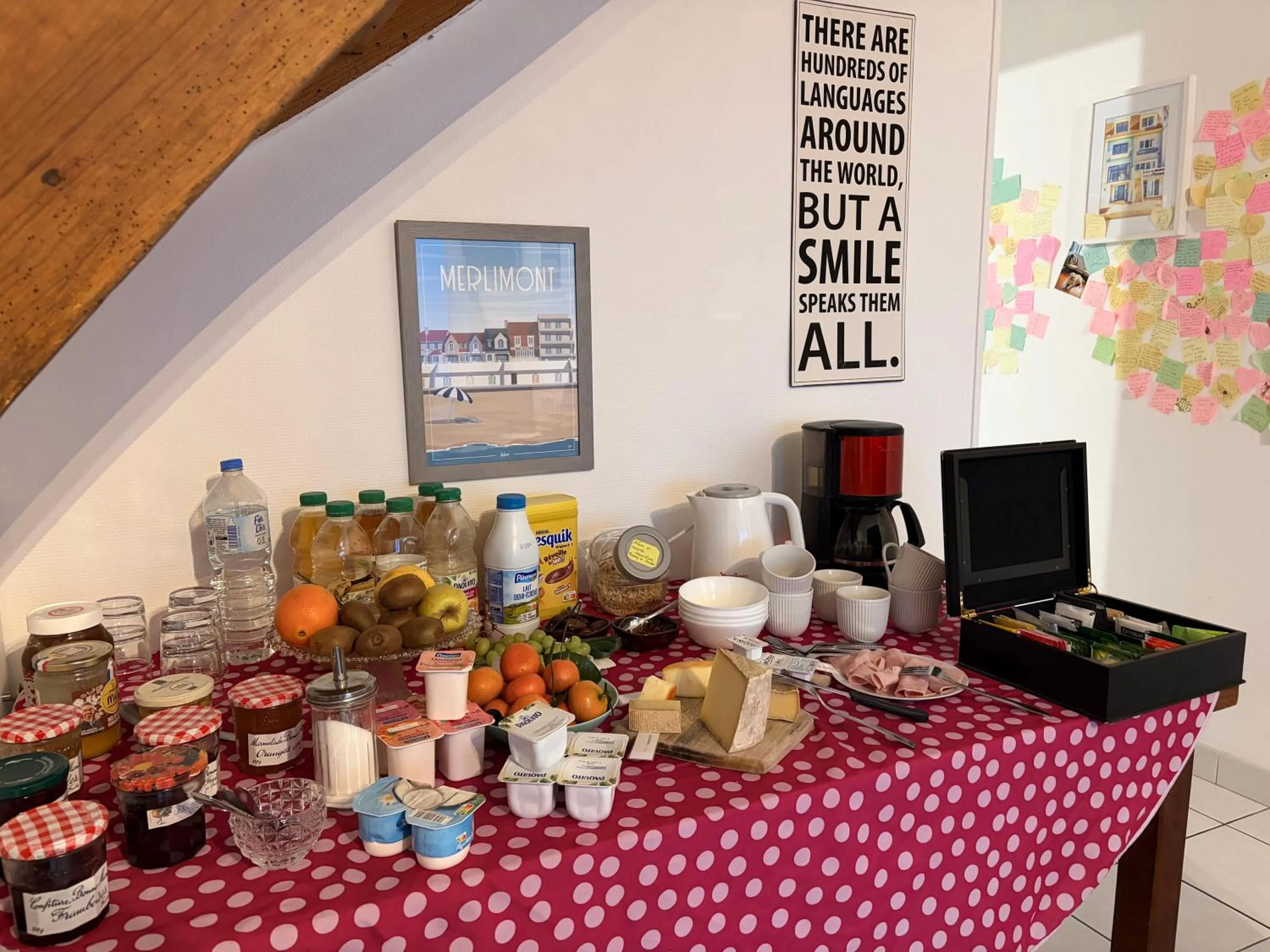 Breakfast in Les Chambres d'Hôtes de la Mer