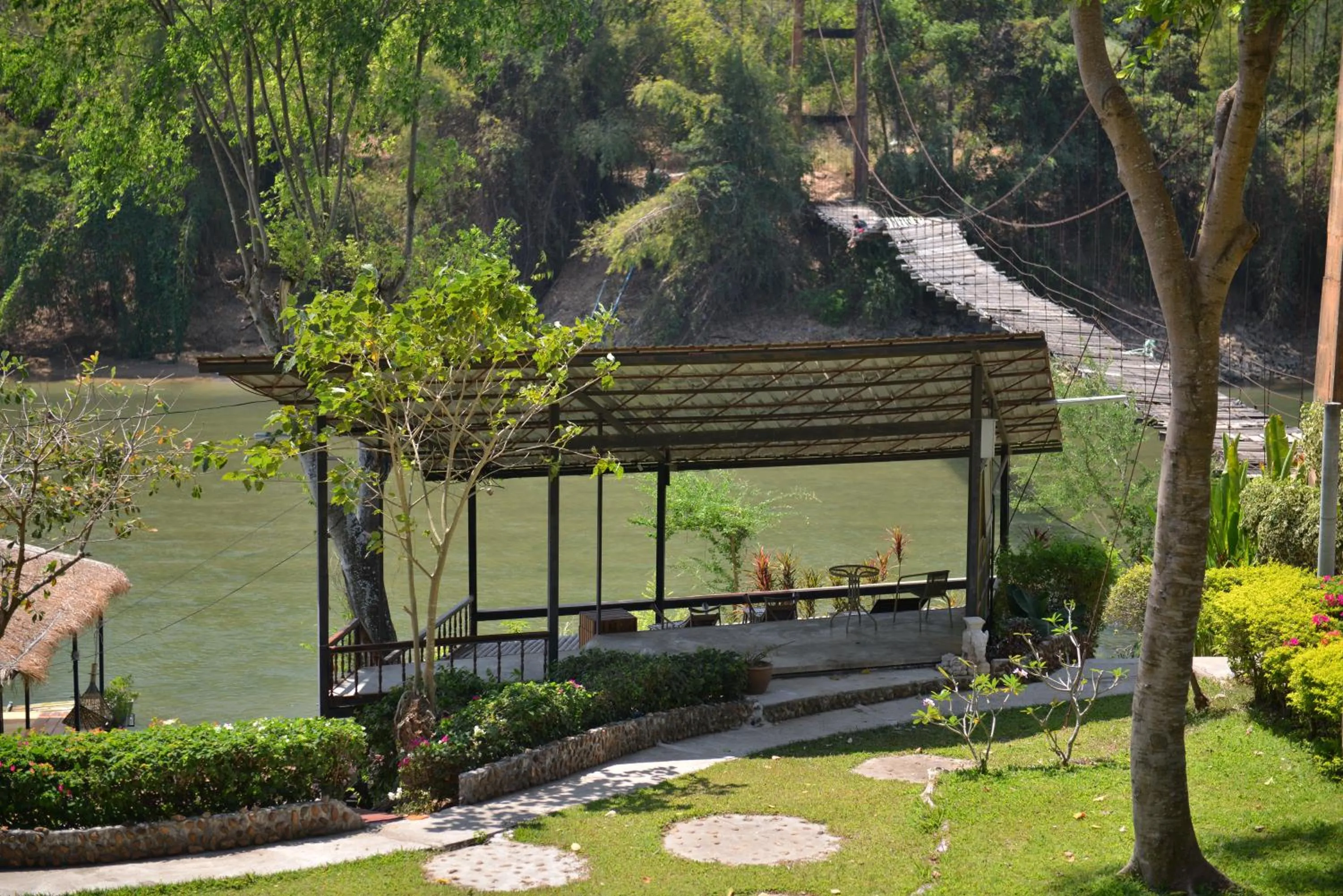 Boutique Raft Resort, River Kwai