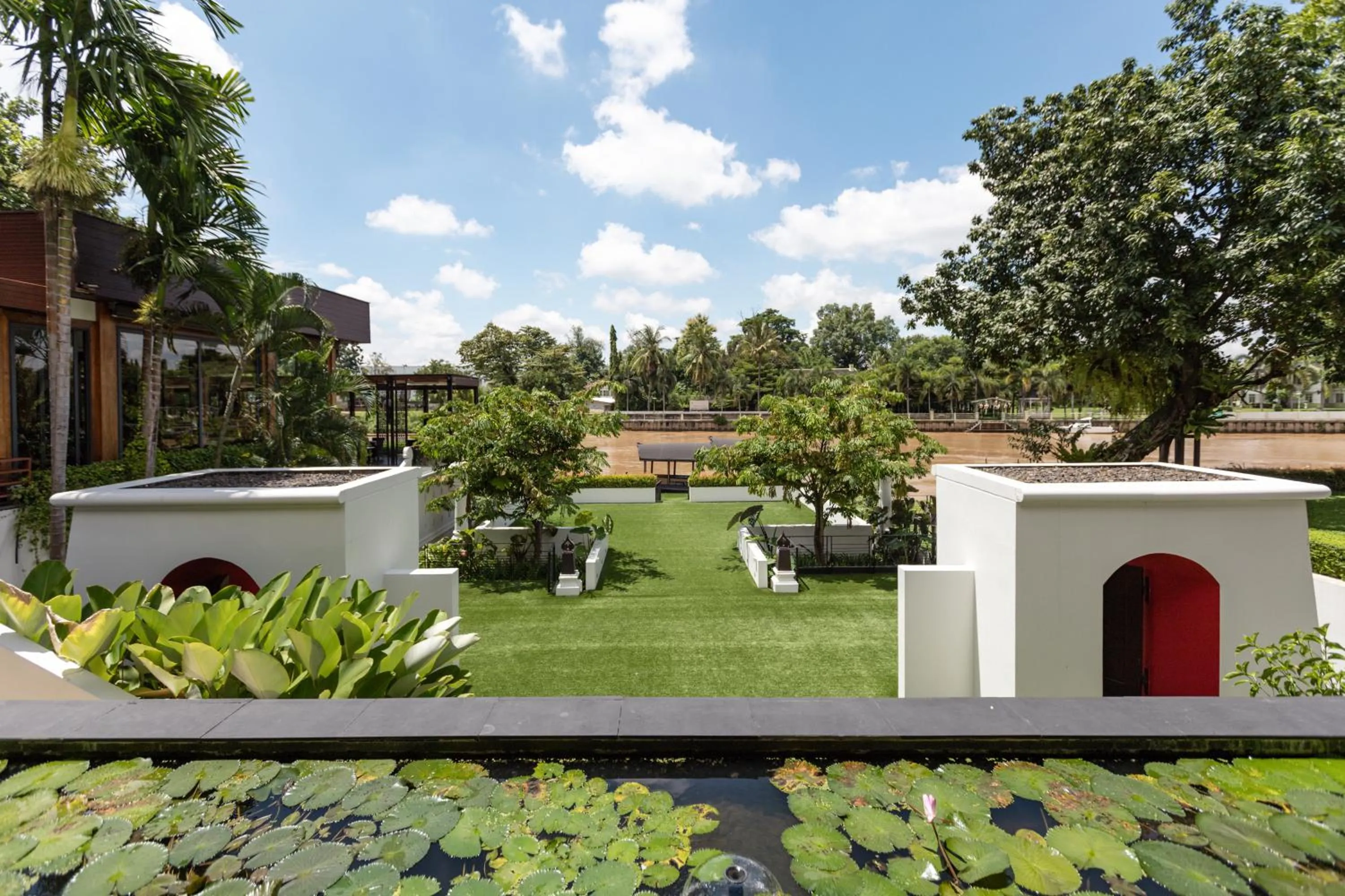 Property building in RatiLanna Riverside Spa Resort