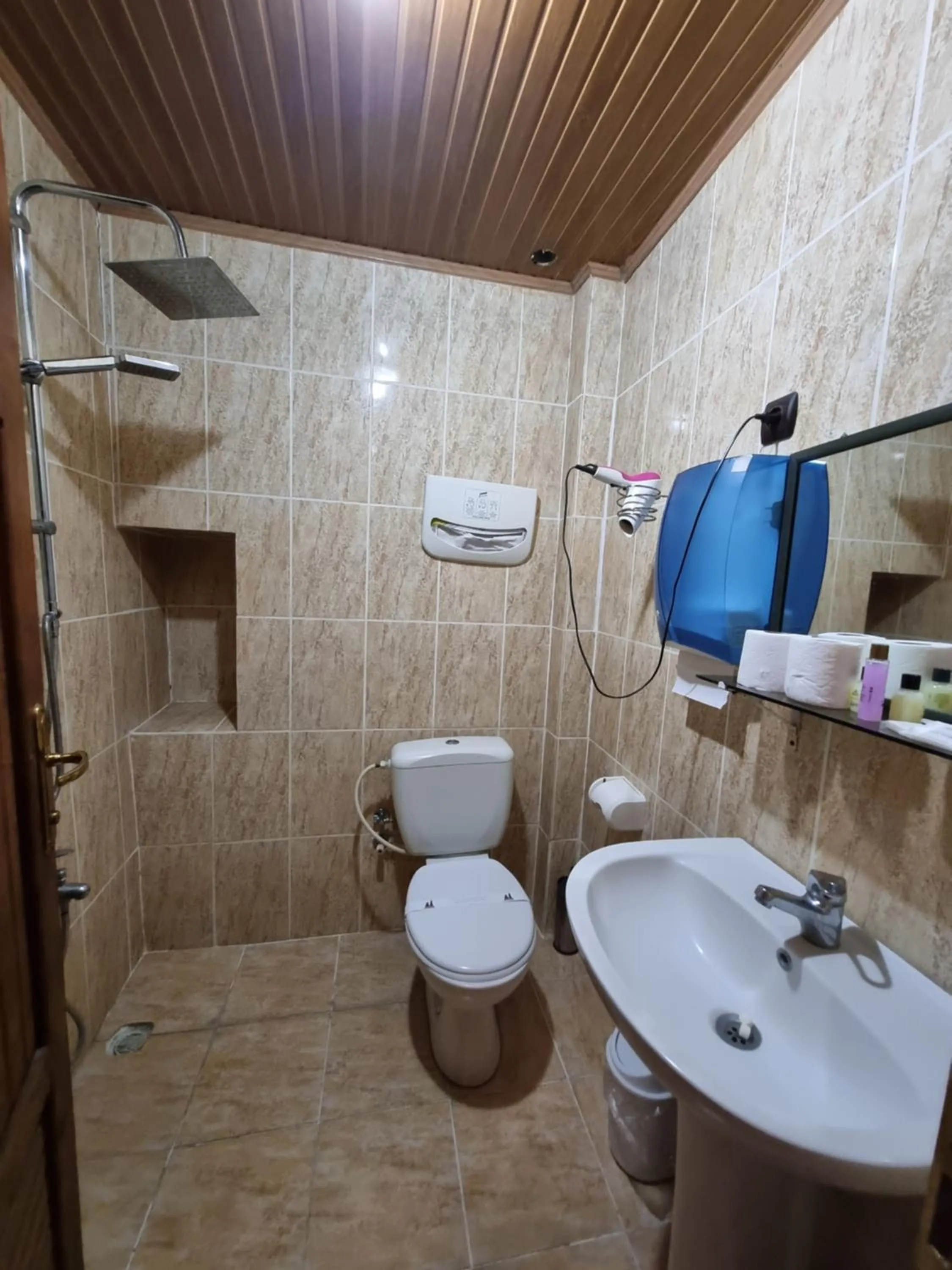 Shower in Born Hotel