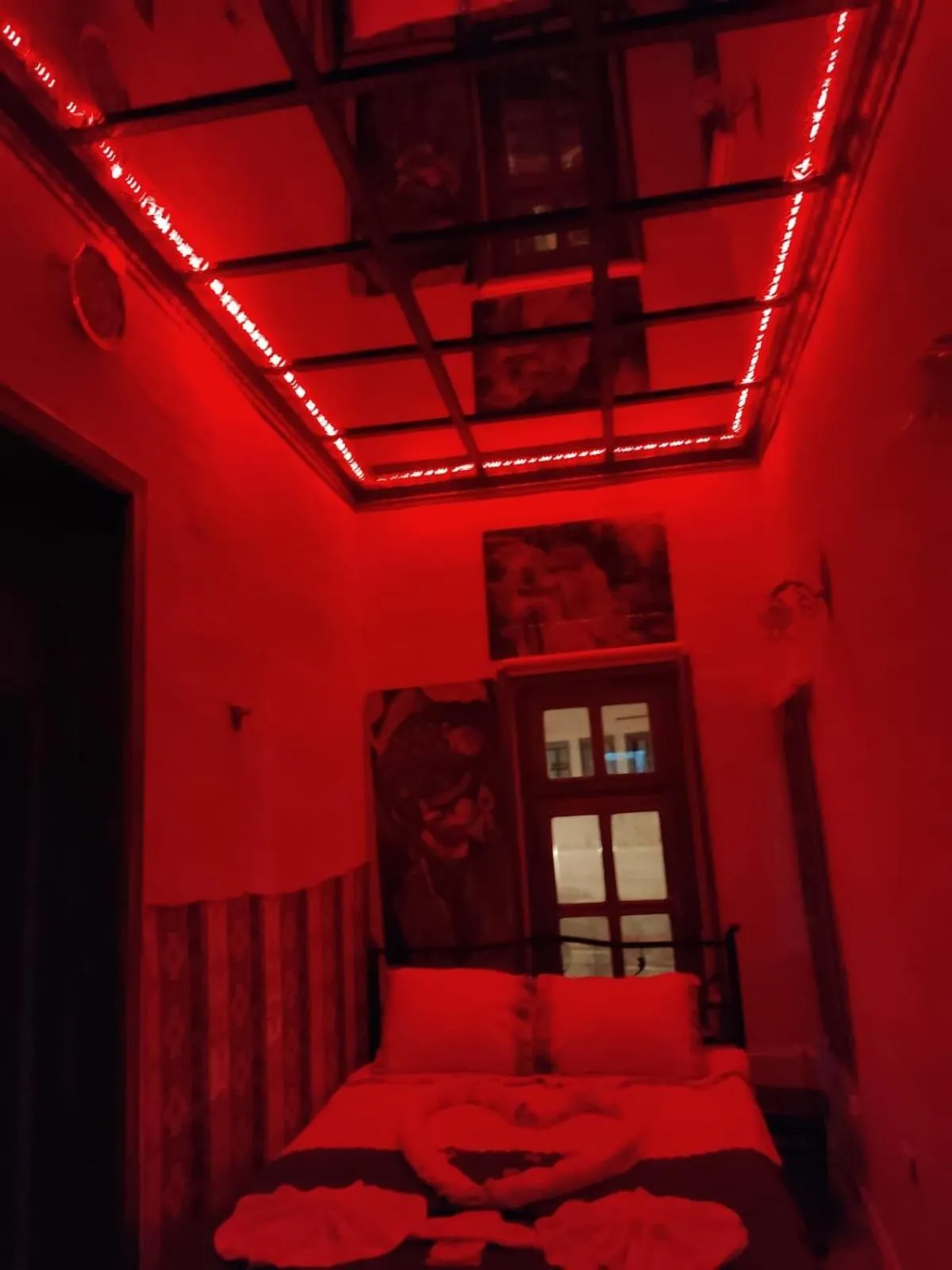 Bedroom in Born Hotel