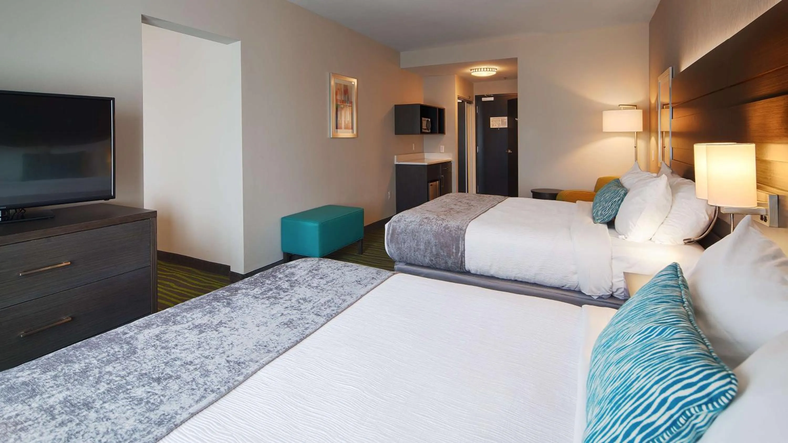 Photo of the whole room, Bed in Best Western Plus Prien Lake Hotel & Suites - Lake Charles