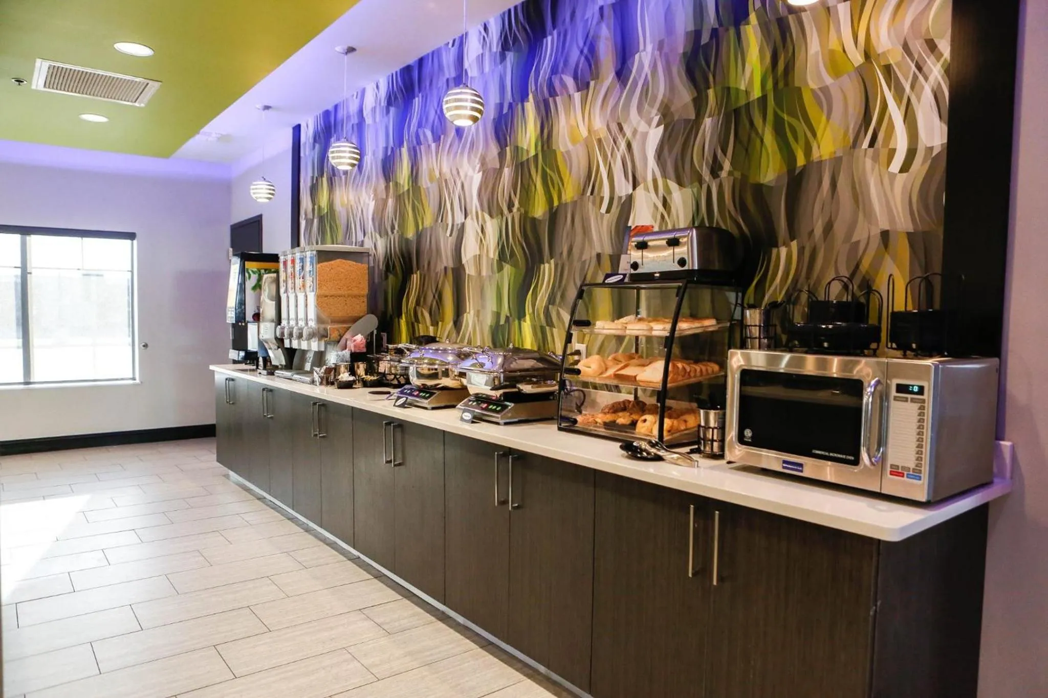 Breakfast in Best Western Plus Prien Lake Hotel & Suites - Lake Charles