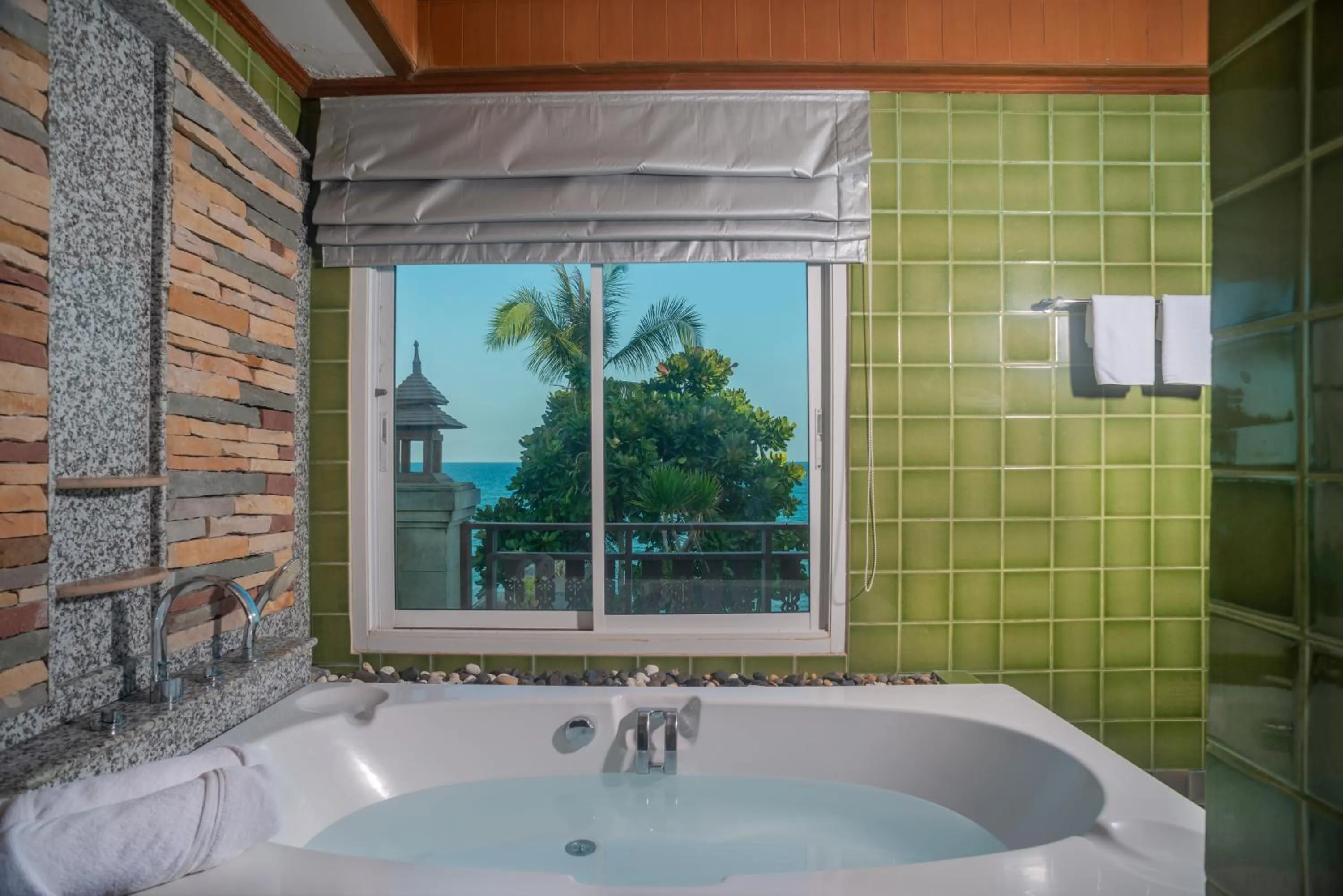 Shower in Aloha Resort