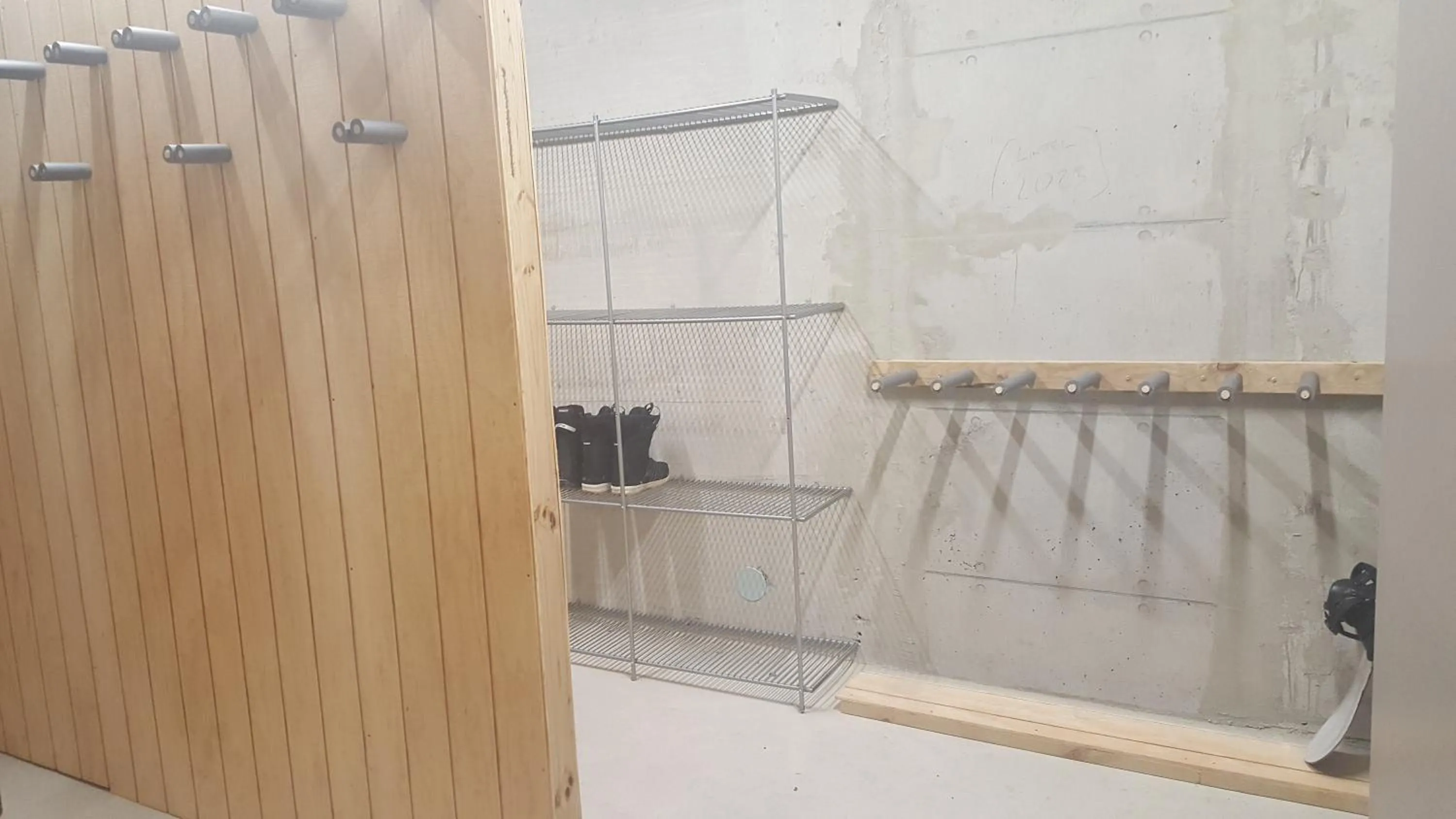 Skiing in Ramada Suites by Wyndham Queenstown Remarkables Park