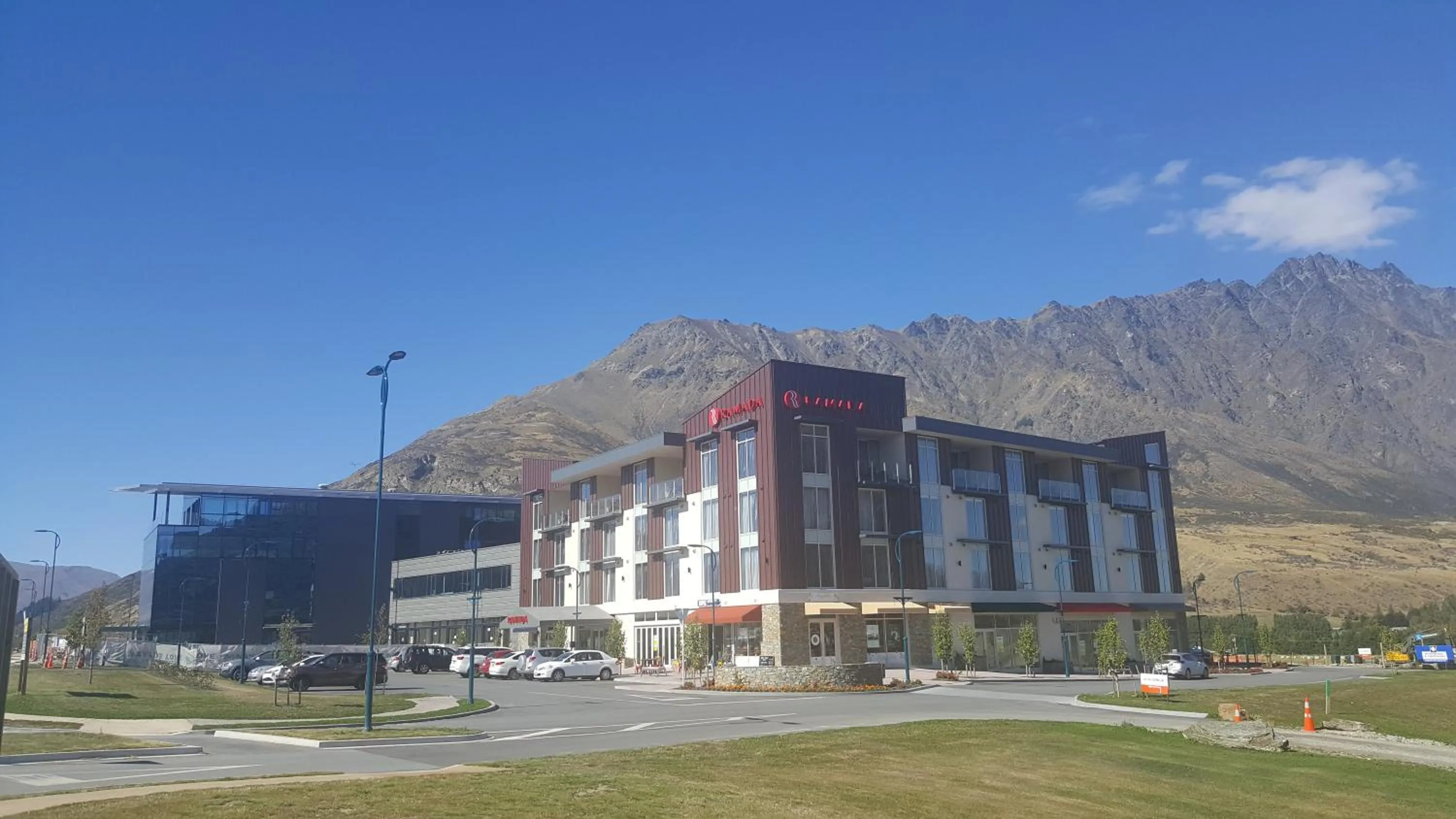 Facade/entrance in Ramada Suites by Wyndham Queenstown Remarkables Park