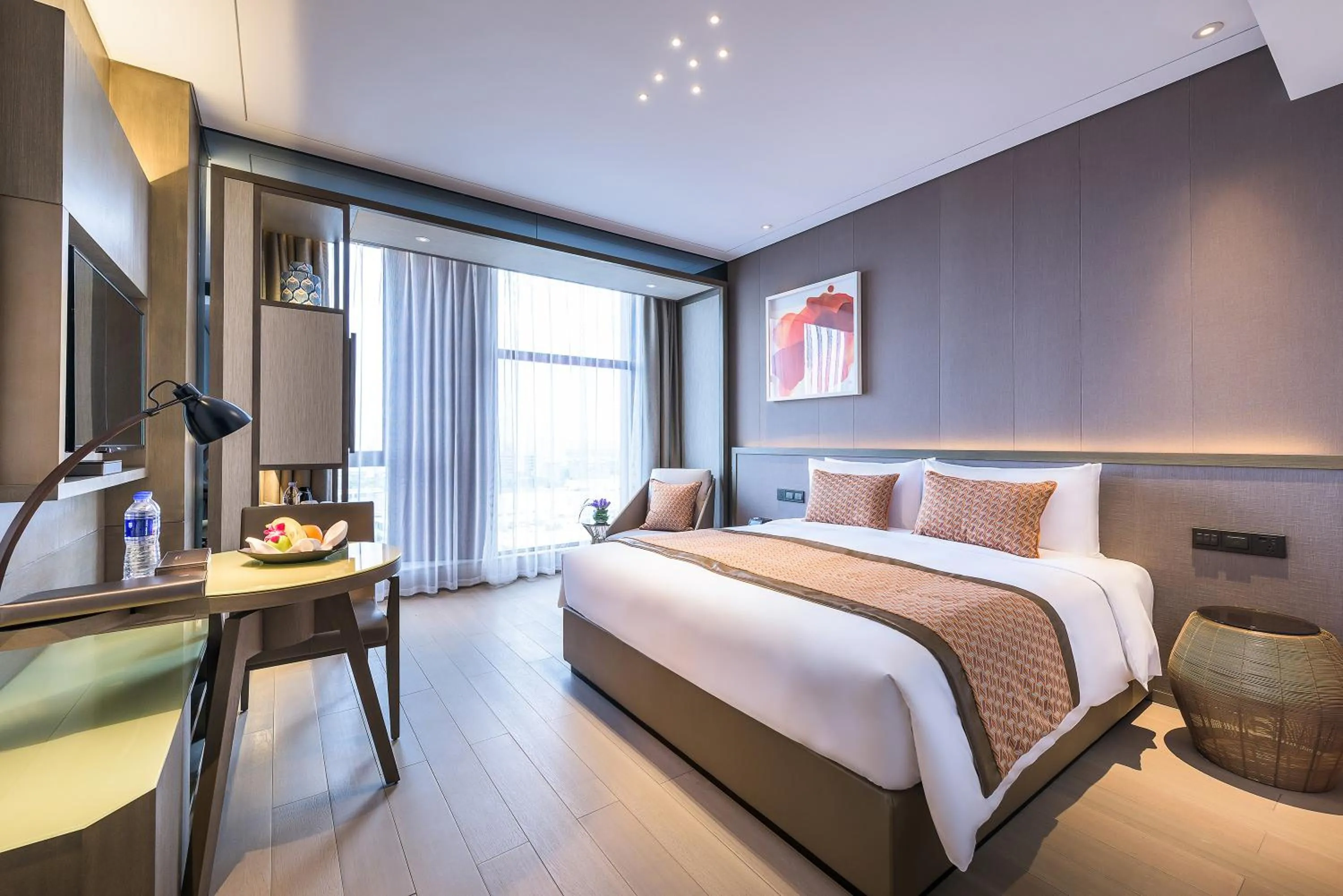 Photo of the whole room, Bed in Novotel Shanghai Clover