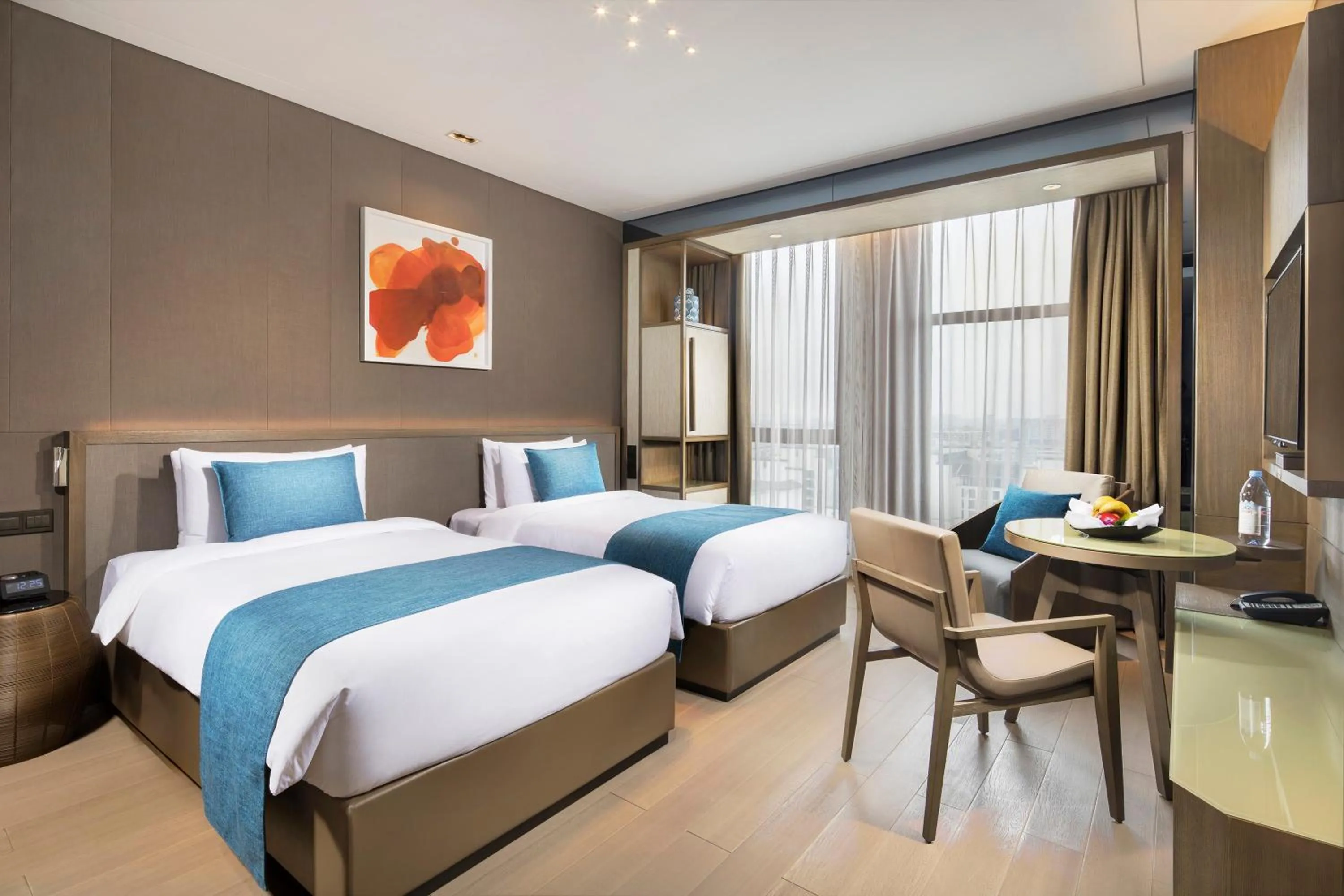 Photo of the whole room, Bed in Novotel Shanghai Clover
