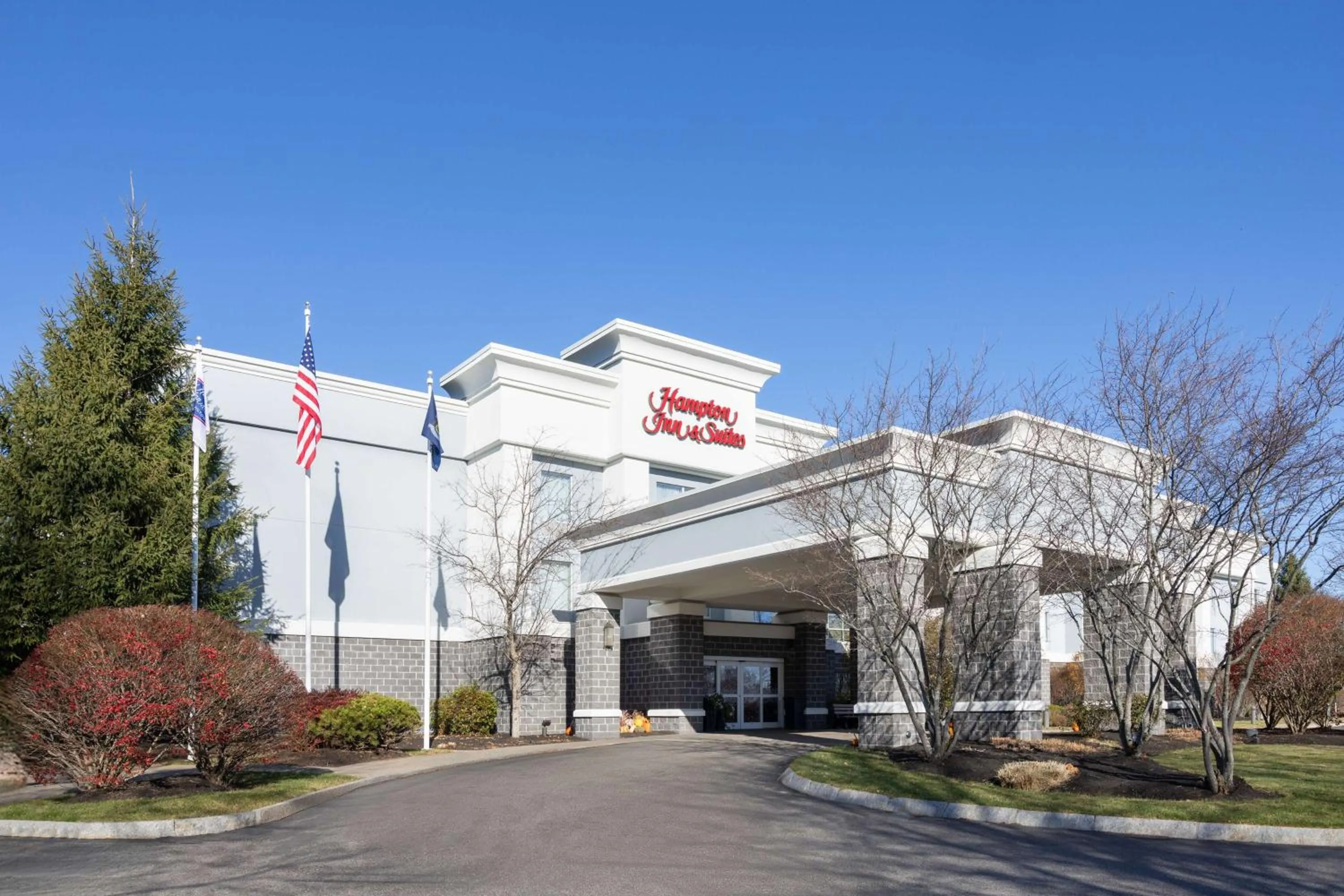 Property building in Hampton Inn & Suites Wells-Ogunquit