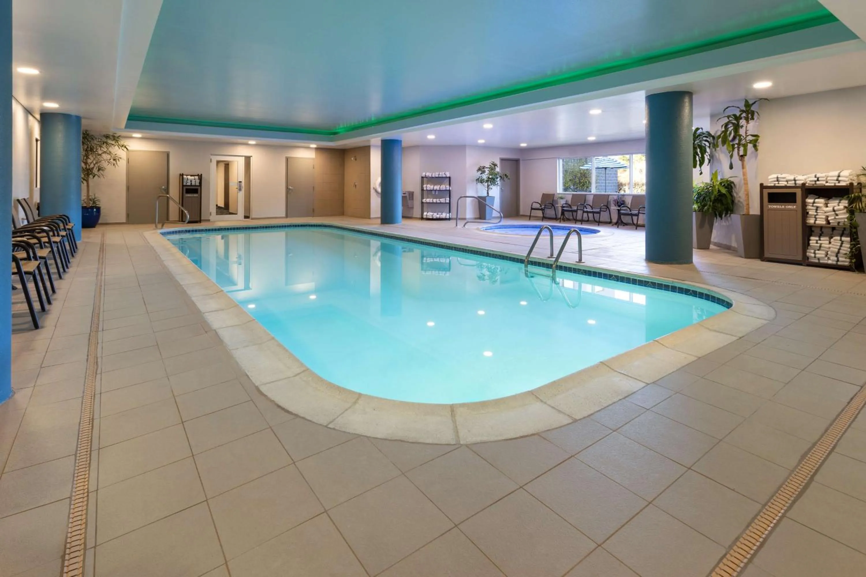 Pool view in Hampton Inn & Suites Wells-Ogunquit