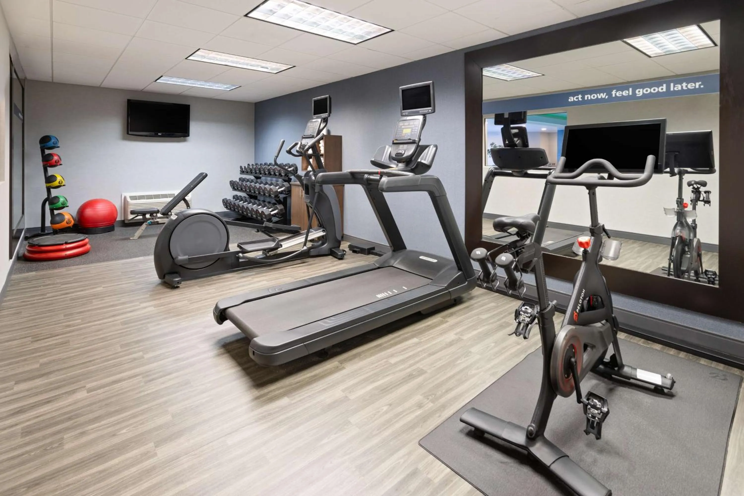 Fitness centre/facilities in Hampton Inn & Suites Wells-Ogunquit