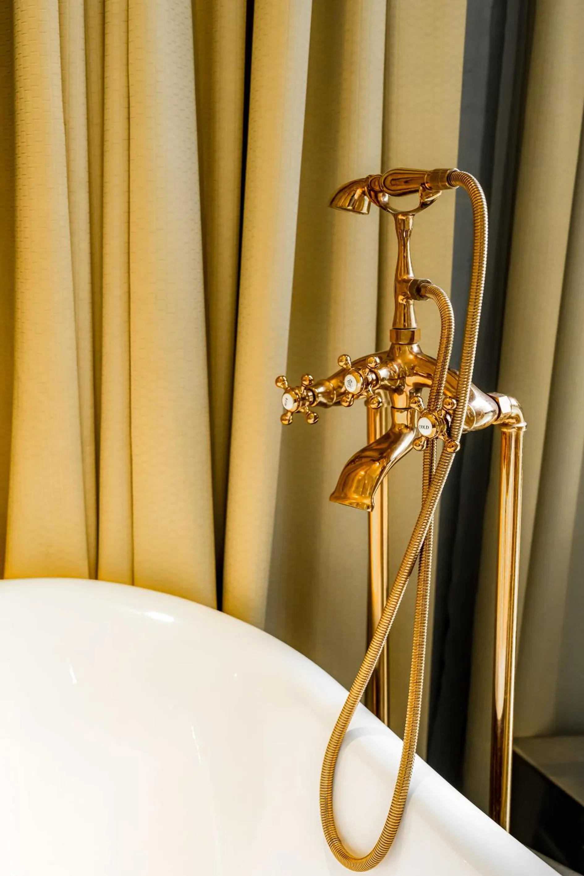 Shower in Hoang Trieu Hotel