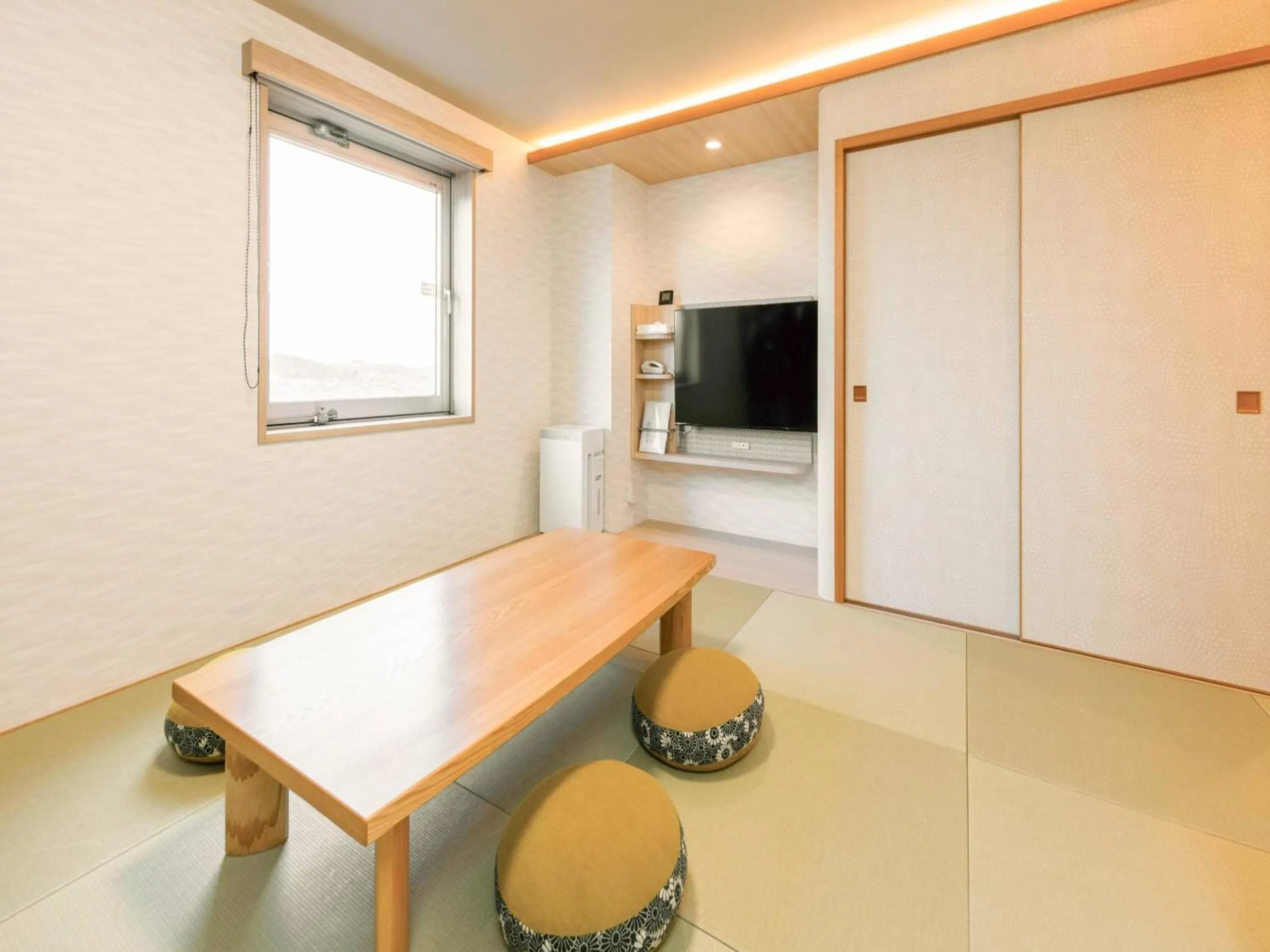 Photo of the whole room in Tokai City Hotel