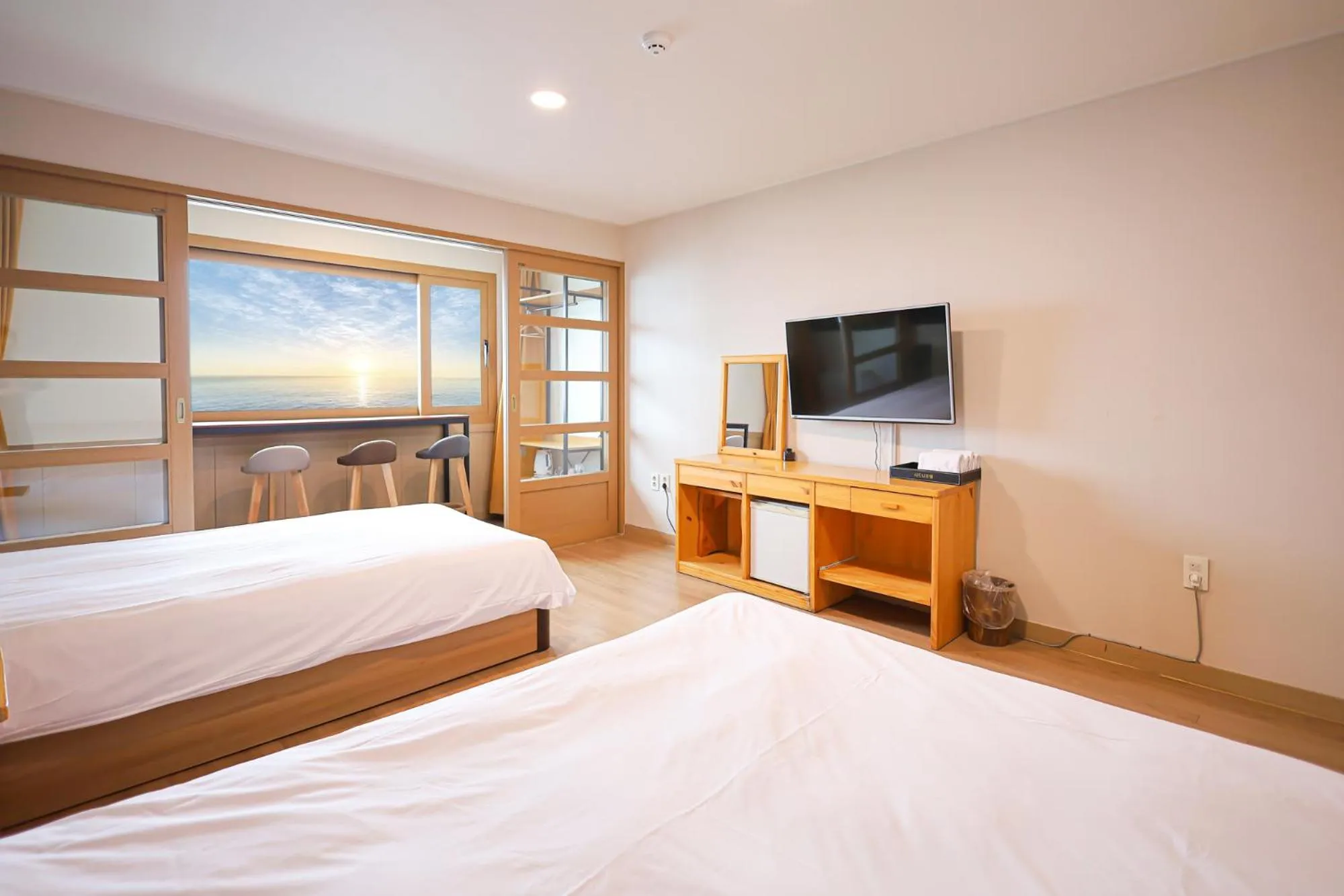 View (from property/room) in Fantastic Ocean View Sydney Hotel