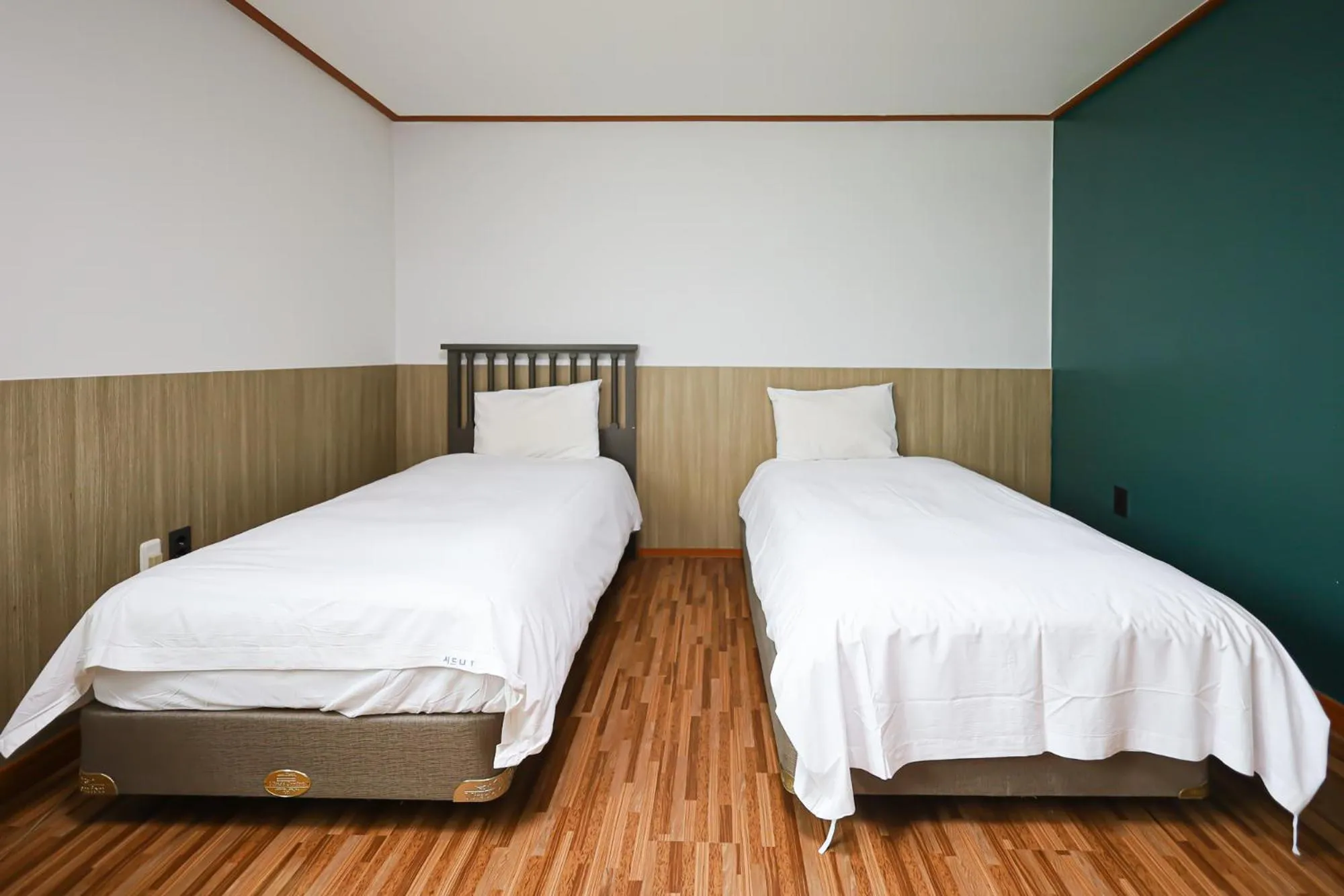 Seating area in Fantastic Ocean View Sydney Hotel