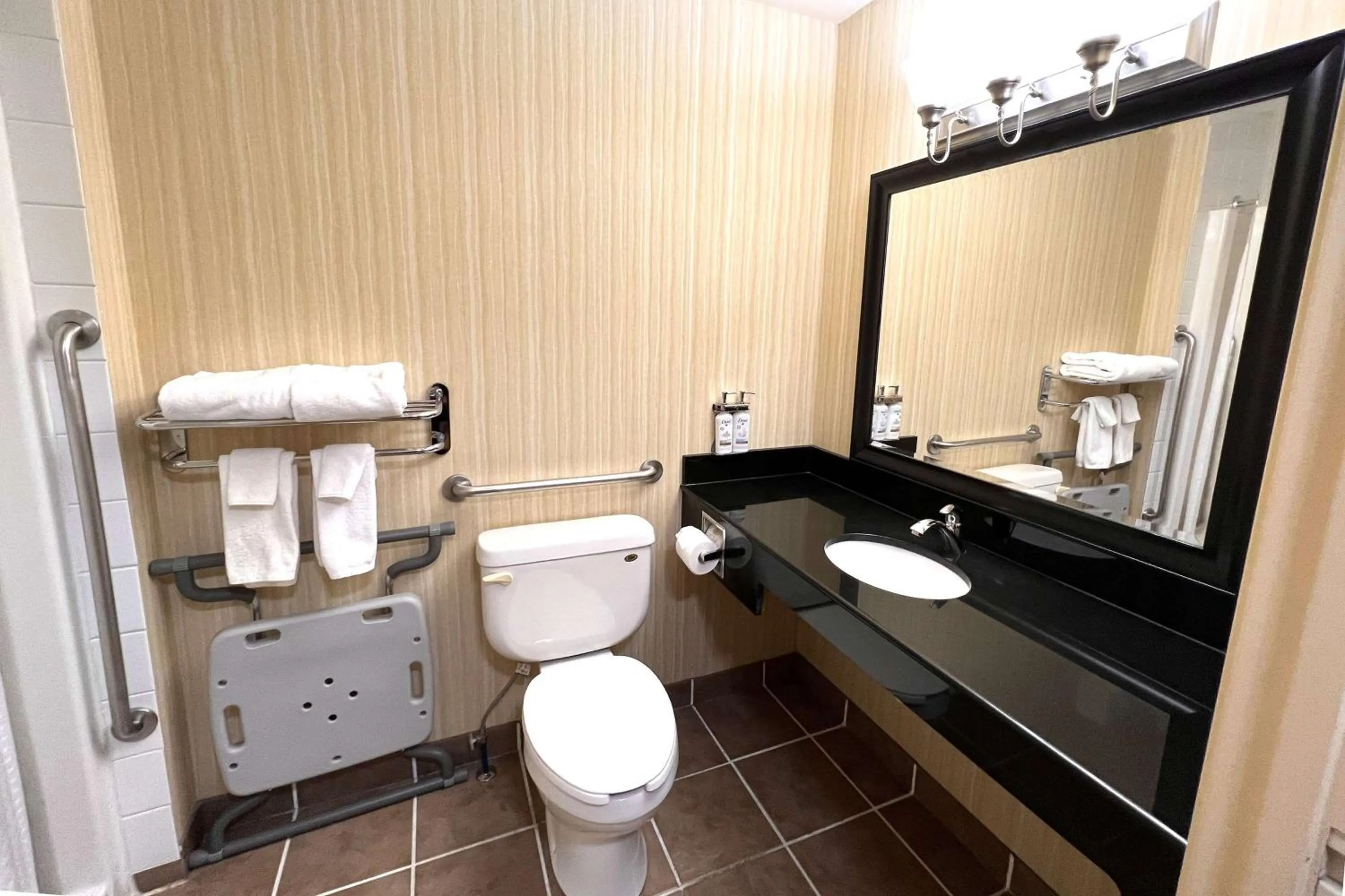 TV and multimedia in Ramada by Wyndham Prince Albert