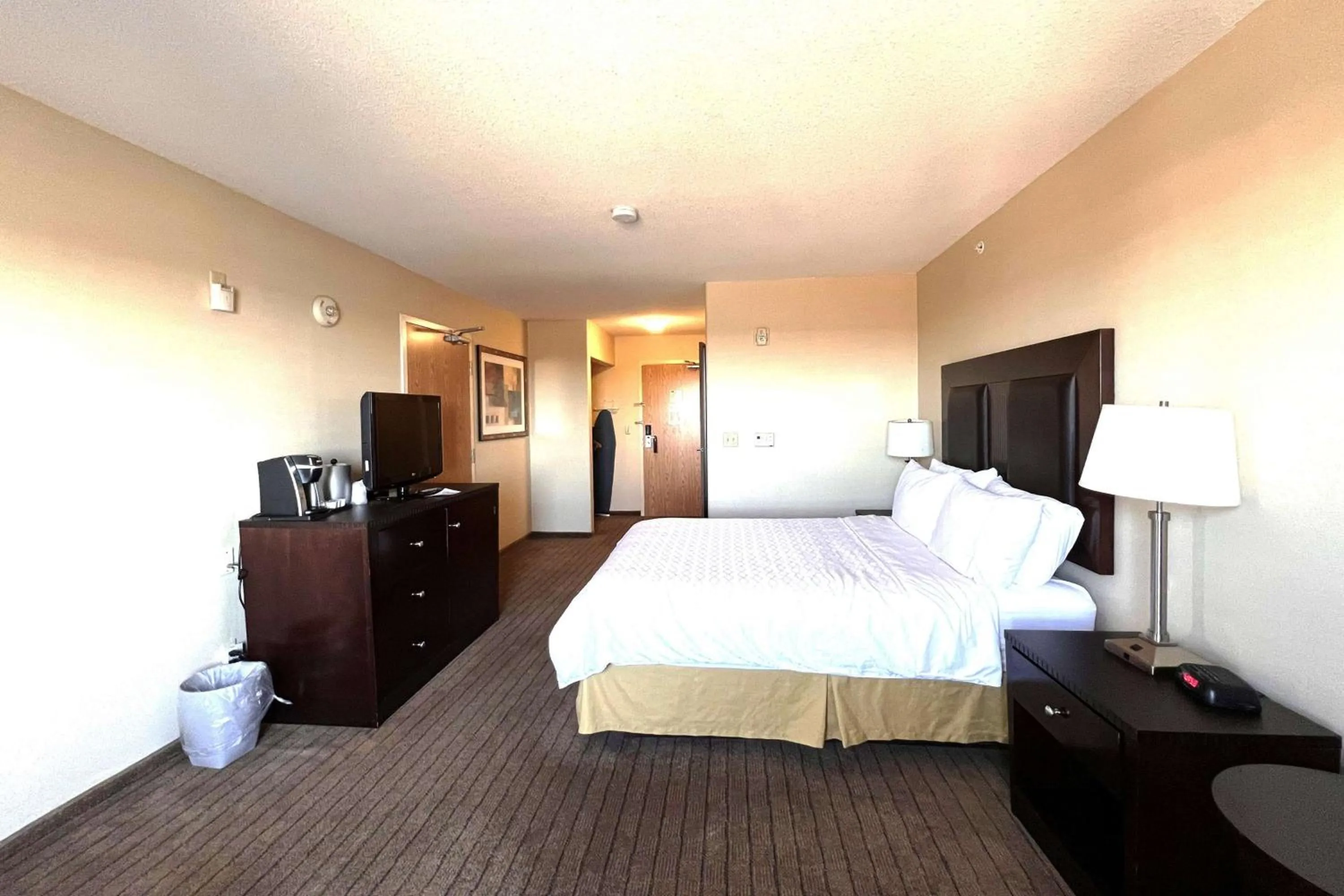 Photo of the whole room, Bed in Ramada by Wyndham Prince Albert