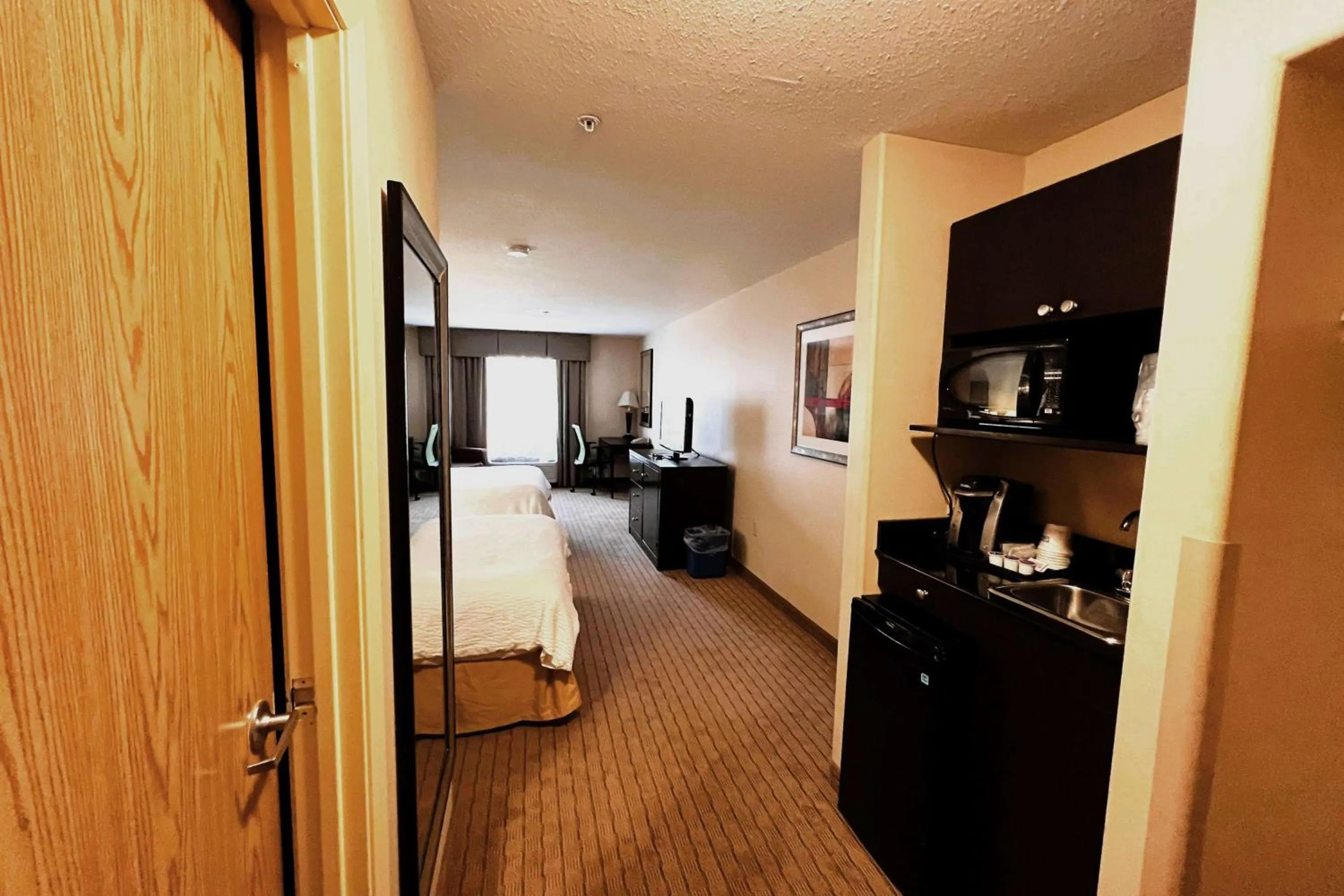 Photo of the whole room, Bed in Ramada by Wyndham Prince Albert