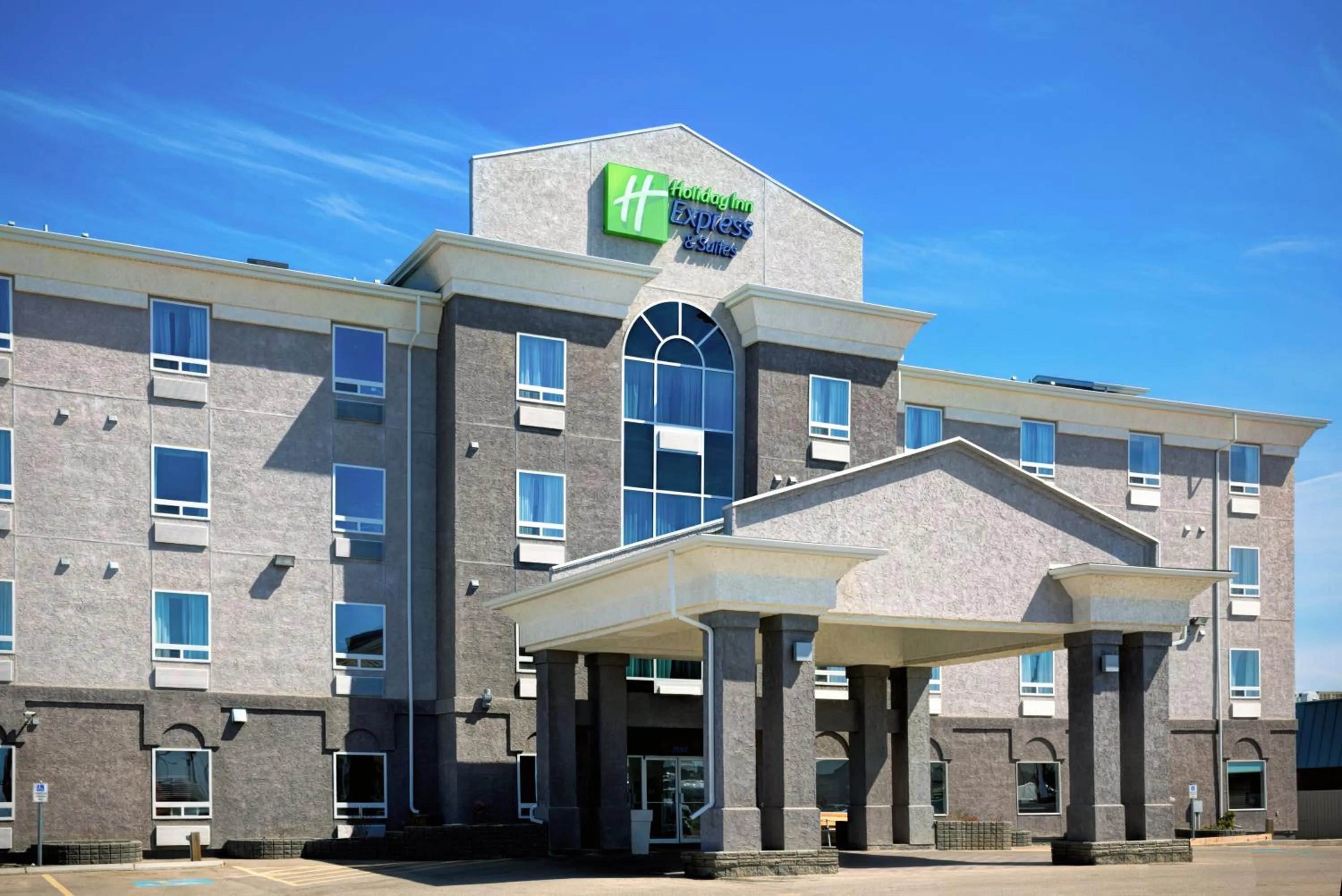 Property Building in Holiday Inn Express Hotel & Suites Prince Albert