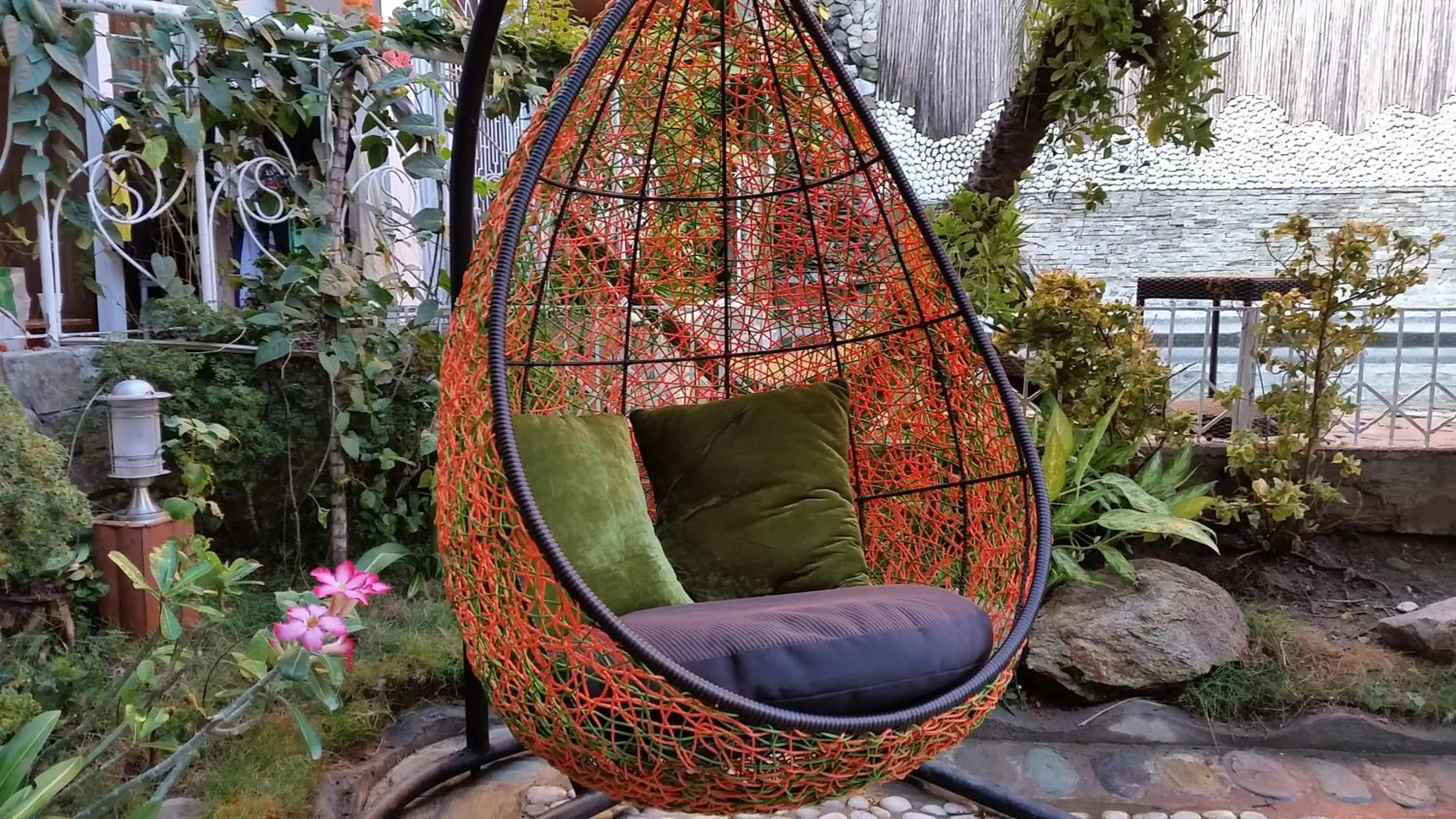 Garden view in Simons Heritage Resort Puerto Galera