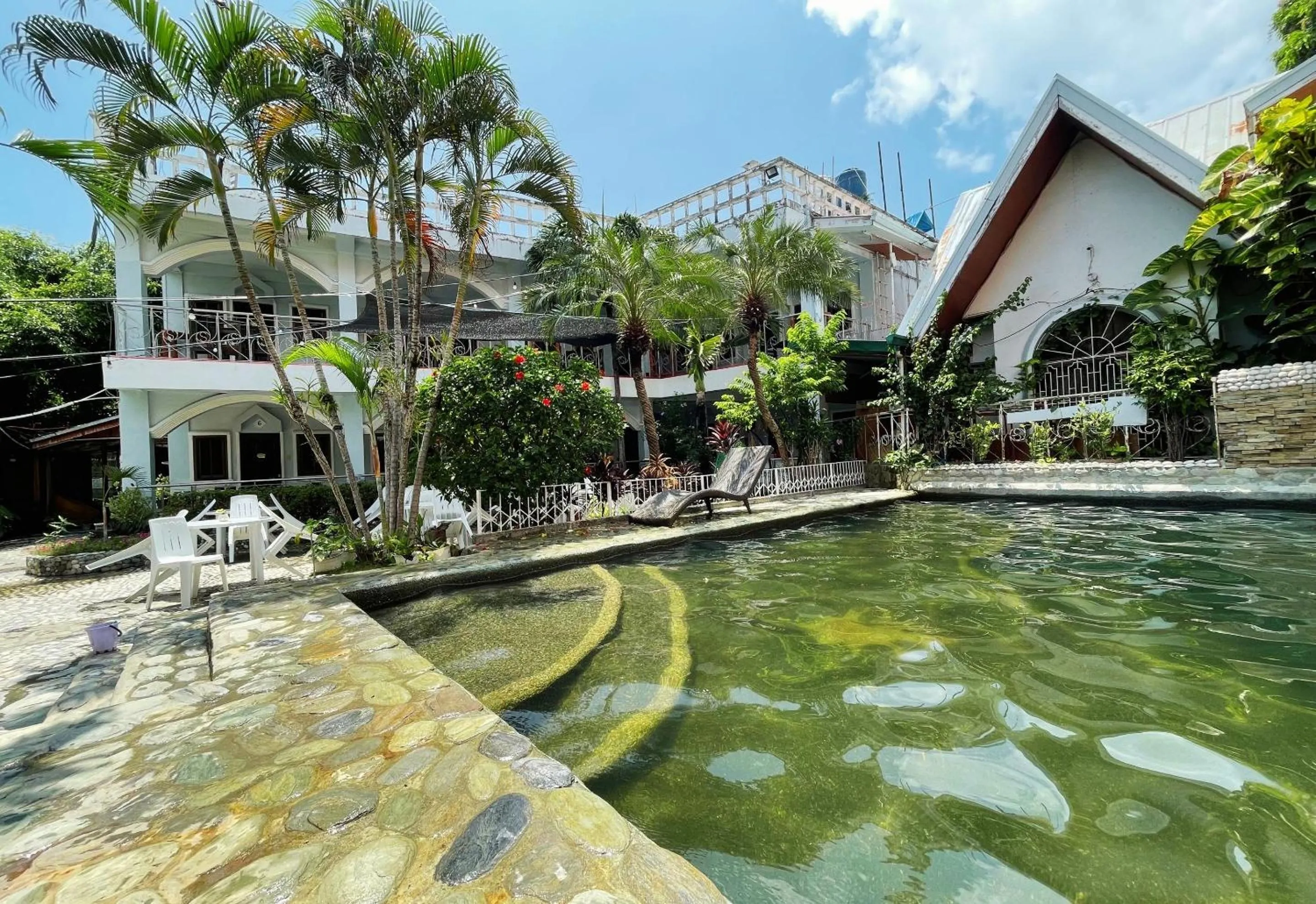 Simons Heritage Resort Puerto Galera