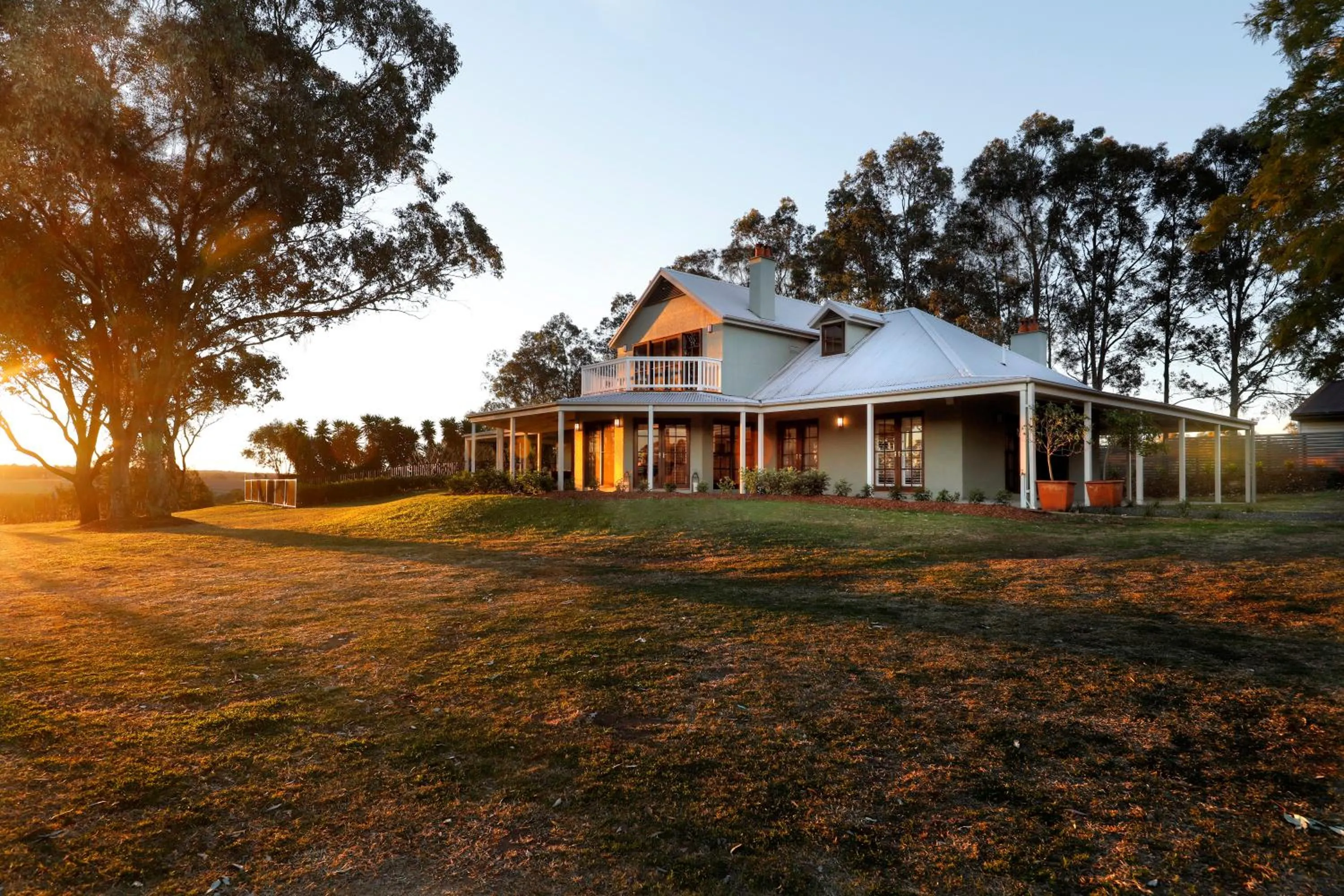 Property building in Spicers Vineyards Estate