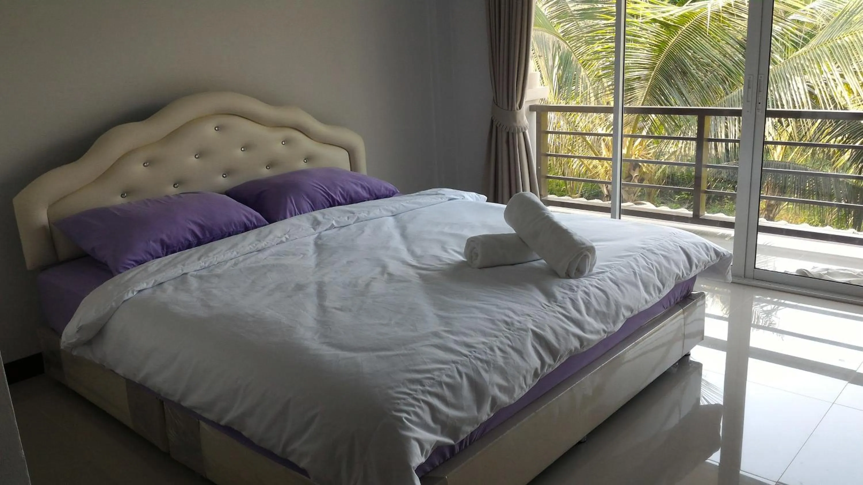 Photo of the whole room, Bed in Aple Homestay
