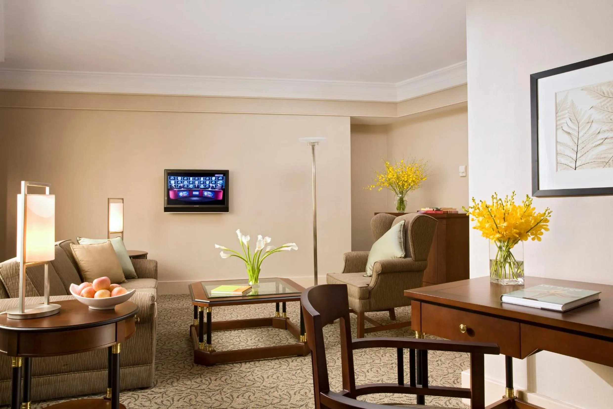 Living room in York Hotel