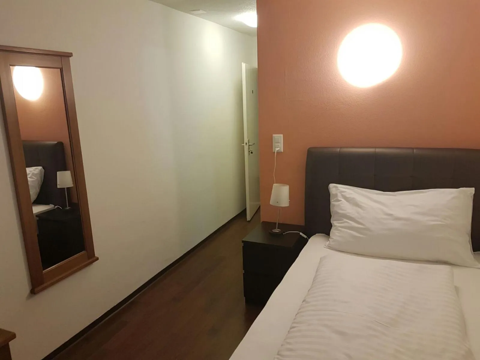 Bedroom, Bed in Hotel Bahnhof