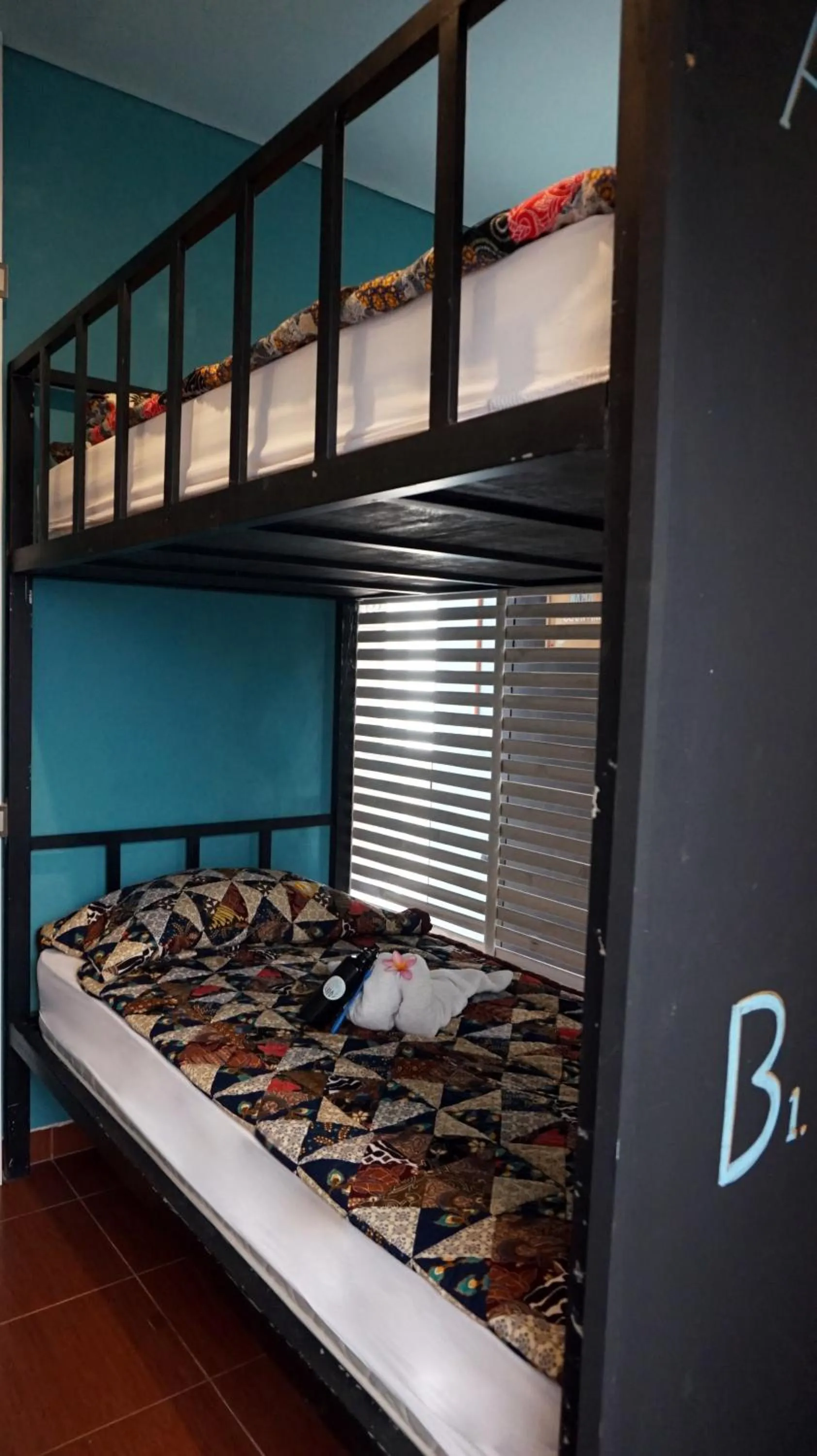 bunk bed, Bed in NamaStay